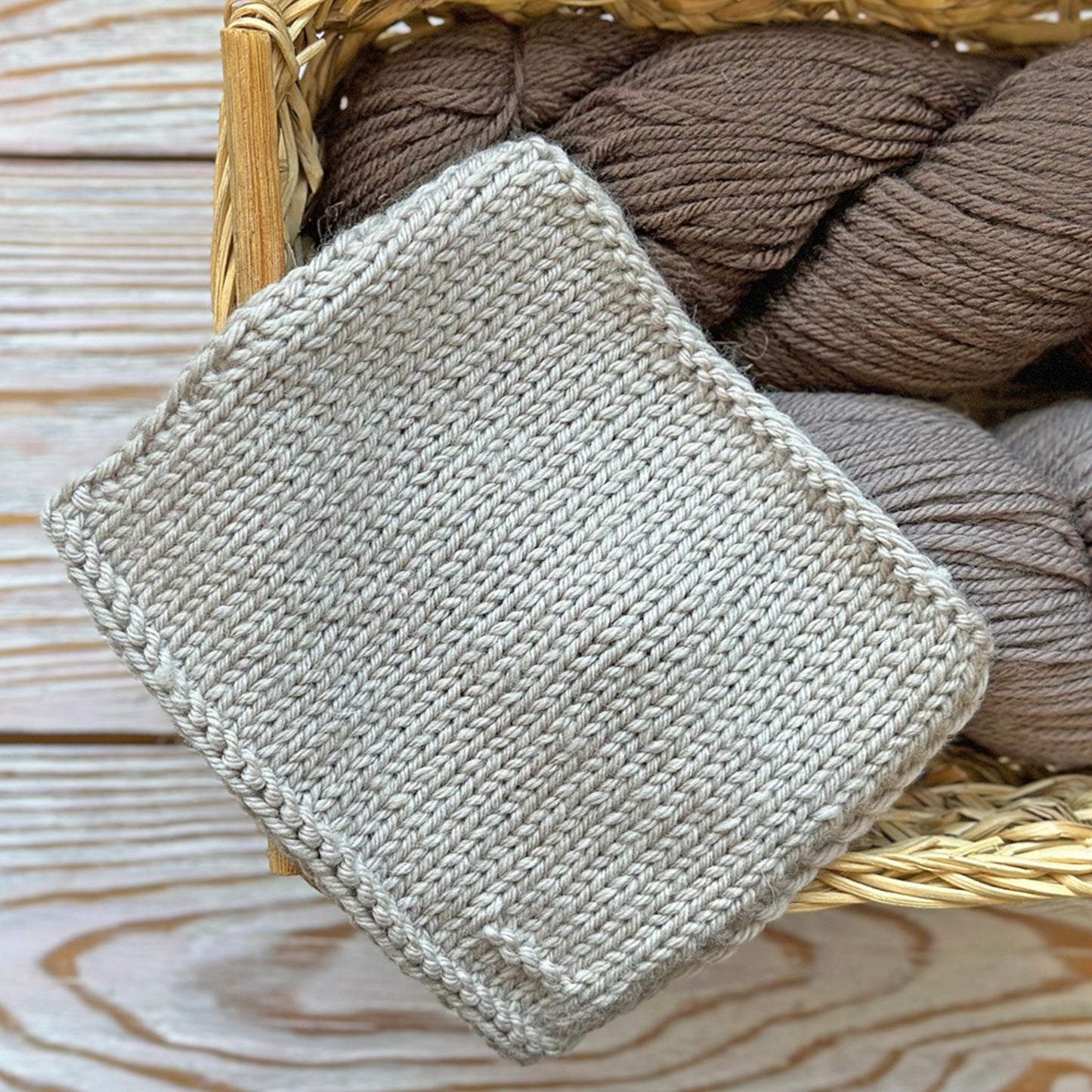 La Mia Natural Wool, 11 colors, 3.52 oz / 219 yds