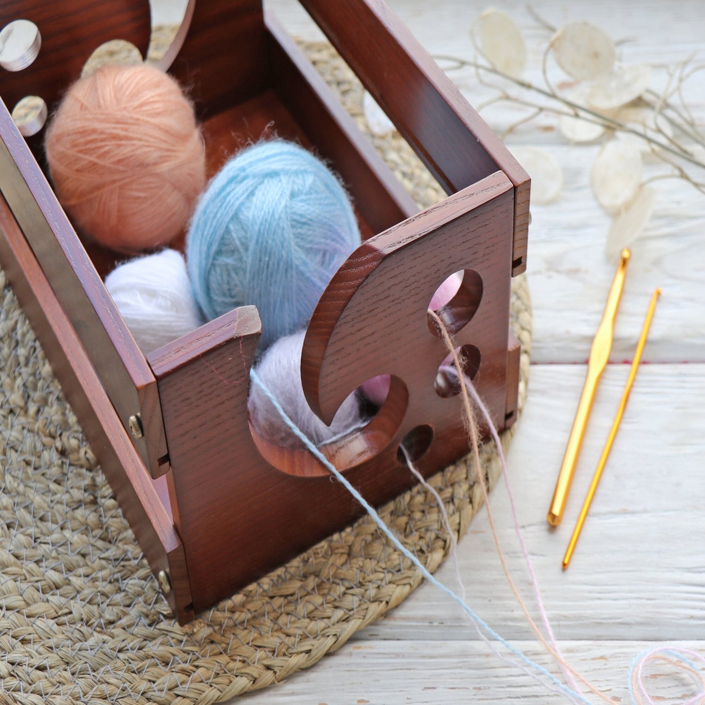 Wooden Yarn Box Yarn Holder, 18 cm x 24 cm x 12 cm