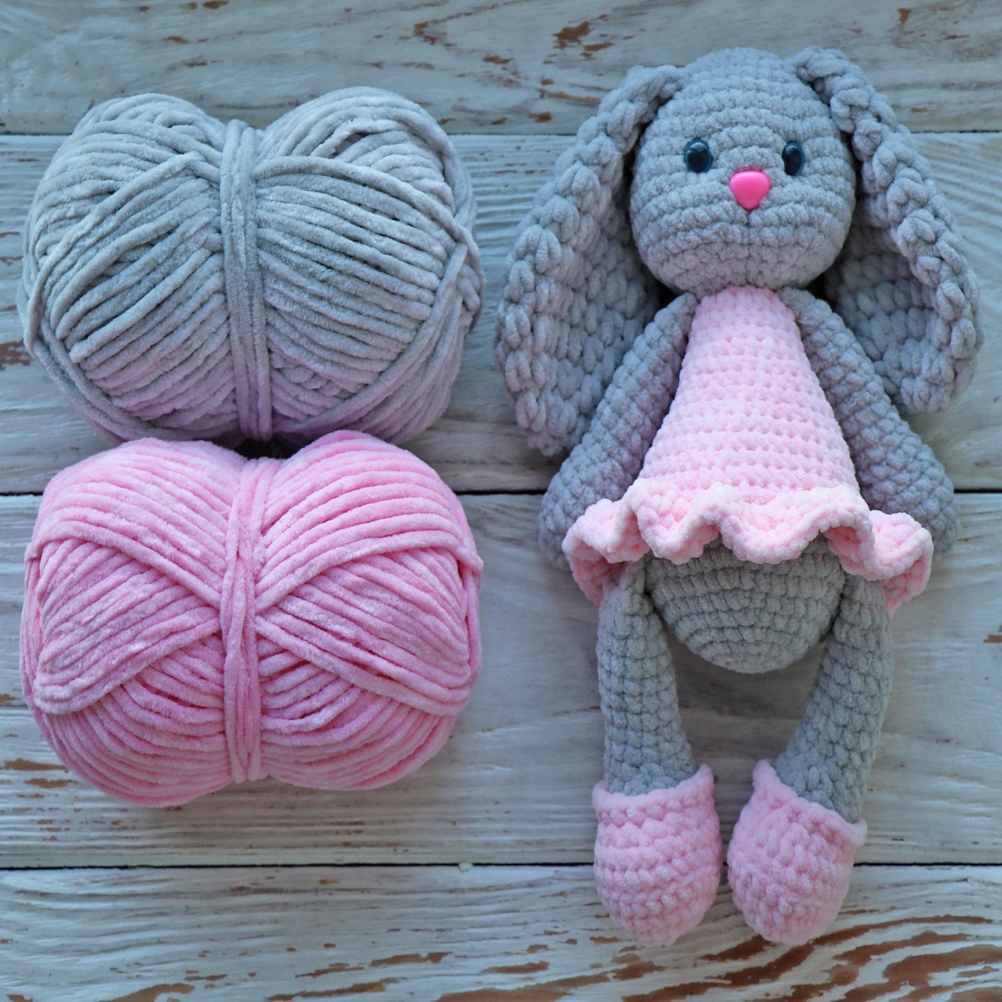 Crochet pattern Bunny, US standard terms, Skill level beginner