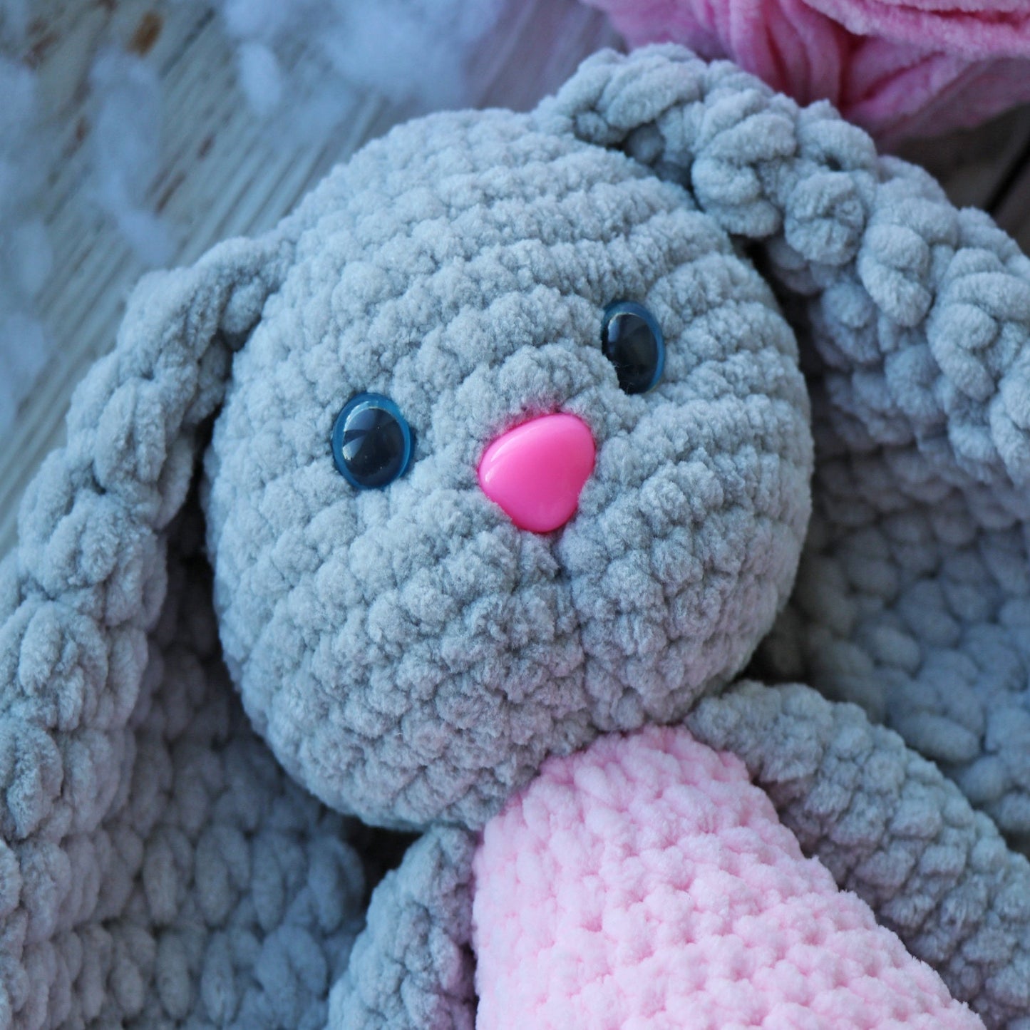 Crochet pattern Bunny, US standard terms, Skill level beginner