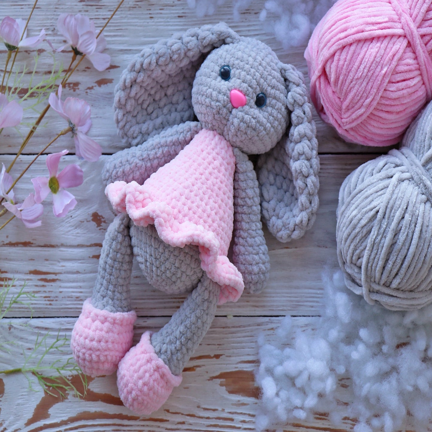 Crochet pattern Bunny, US standard terms, Skill level beginner