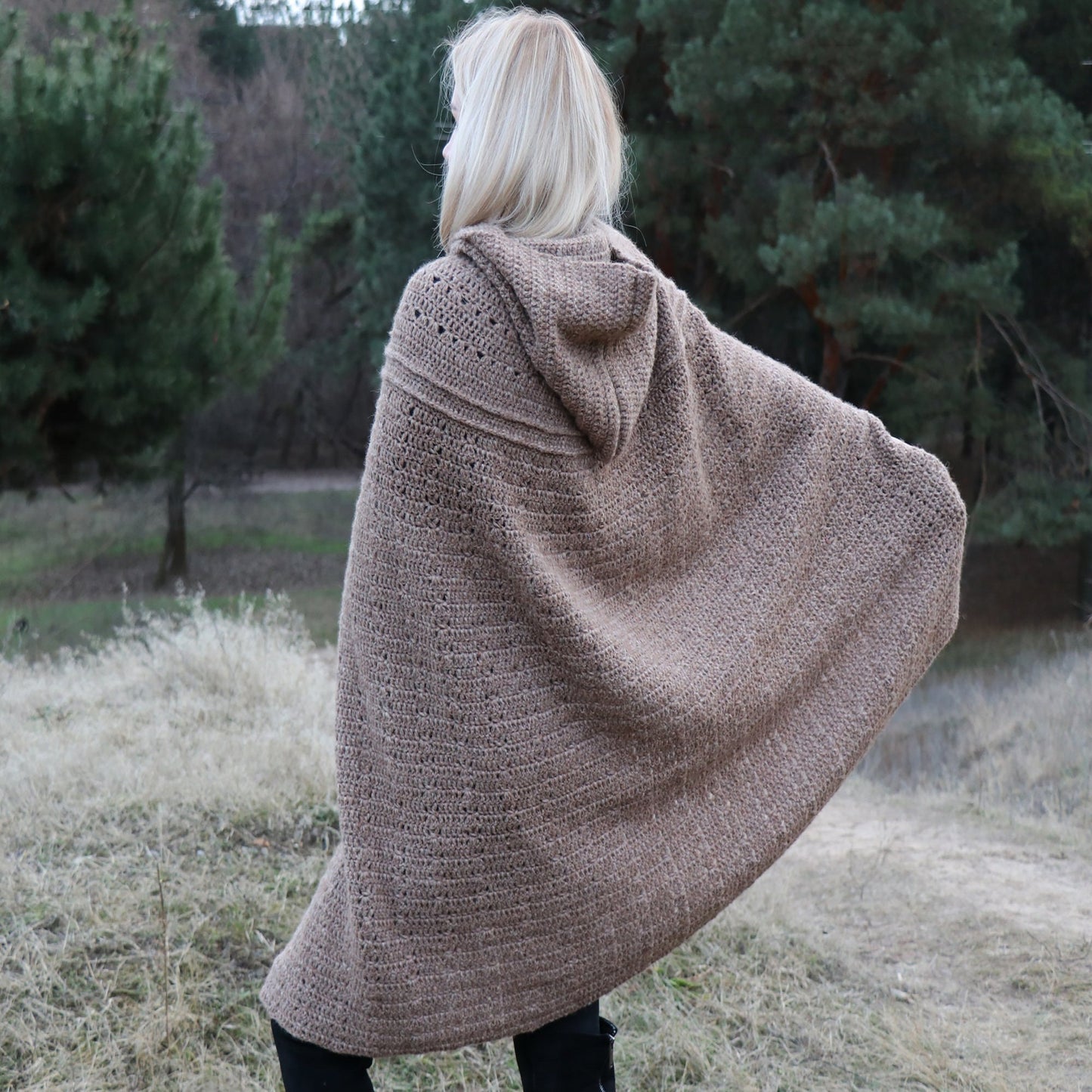 Crochet pattern Long hooded Cape, US standard terms, Skill level beginner