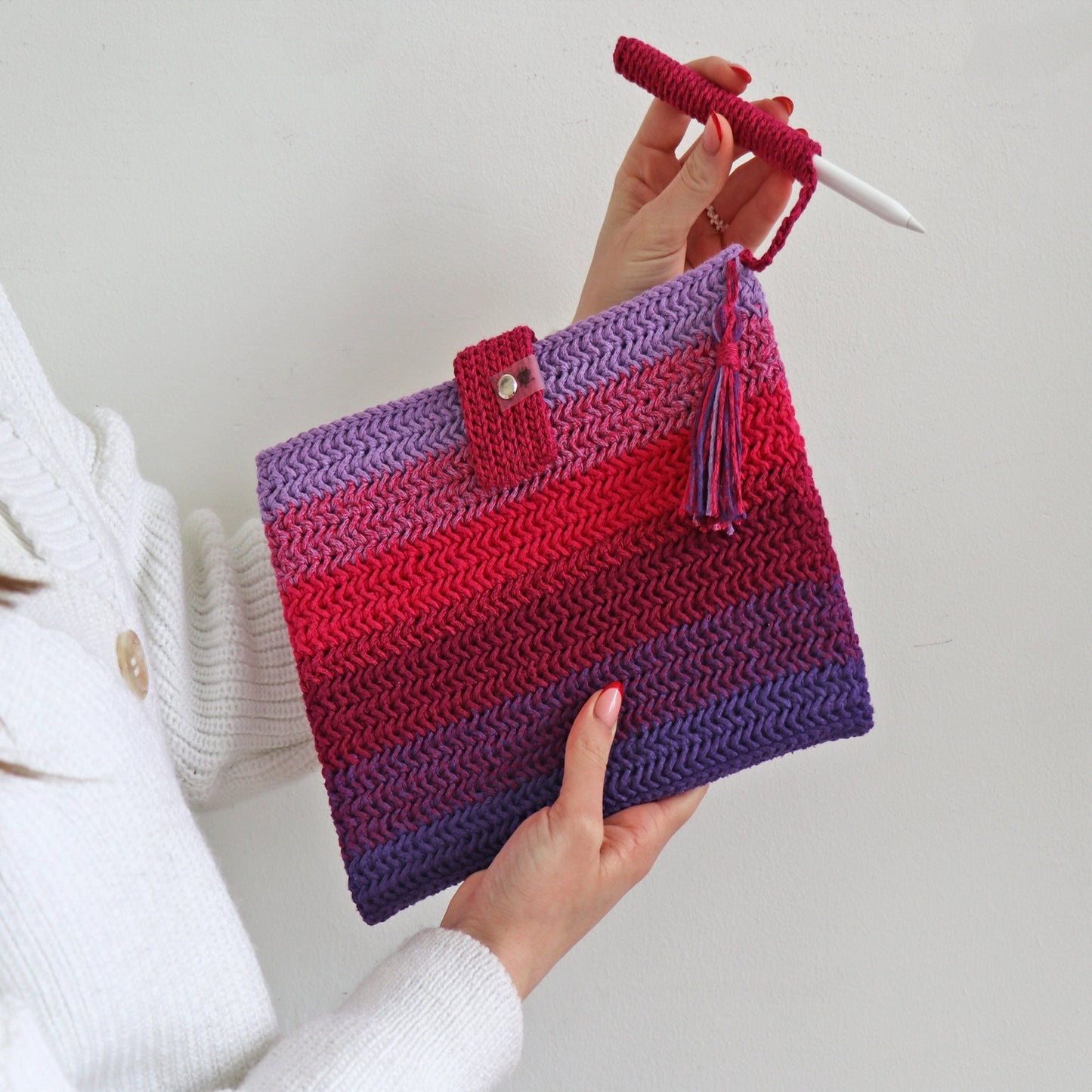 Crochet pattern Laptop Case, US standard terms, Skill level beginner