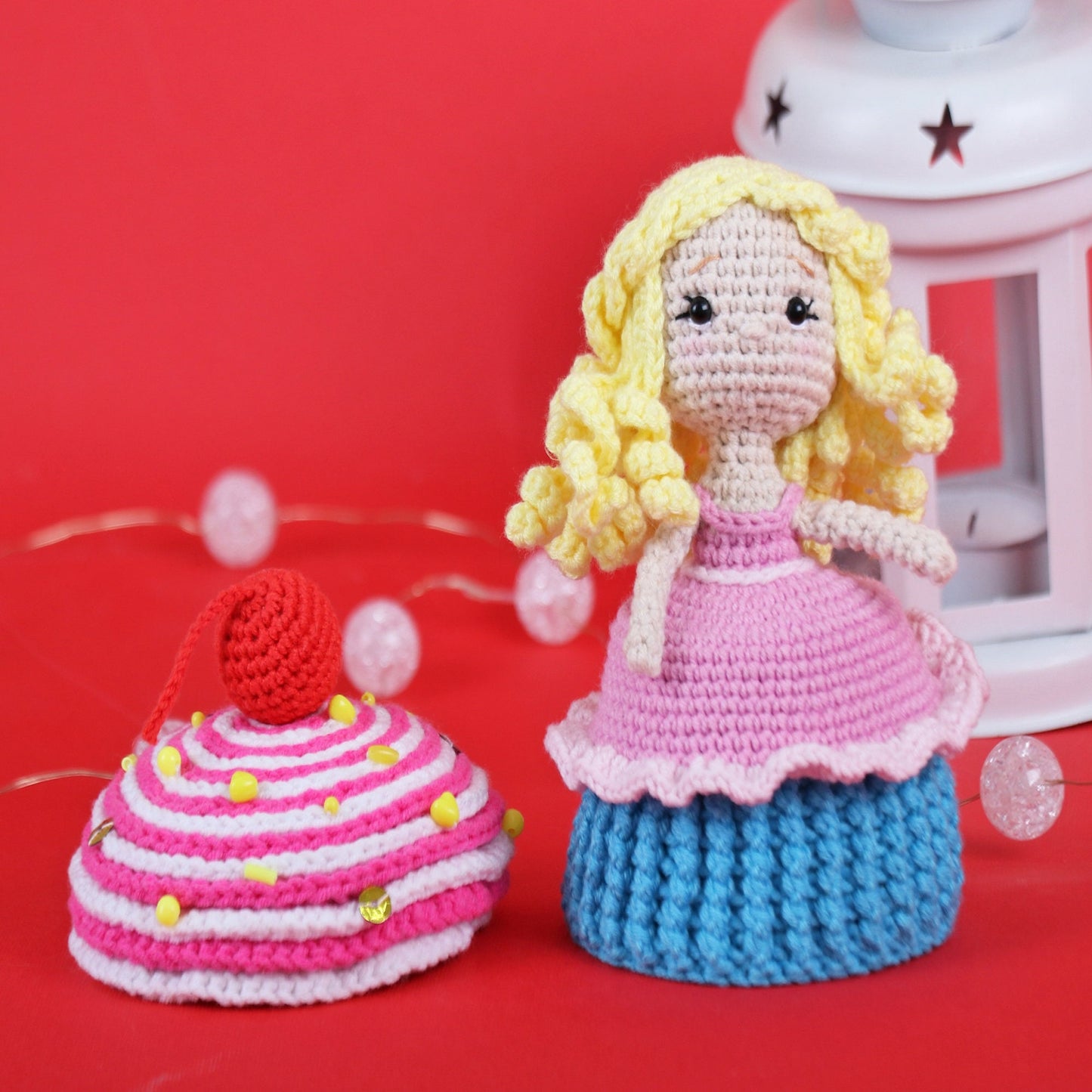Crochet Reversible Princess and Muffin pattern, US standard terms, Skill level beginner