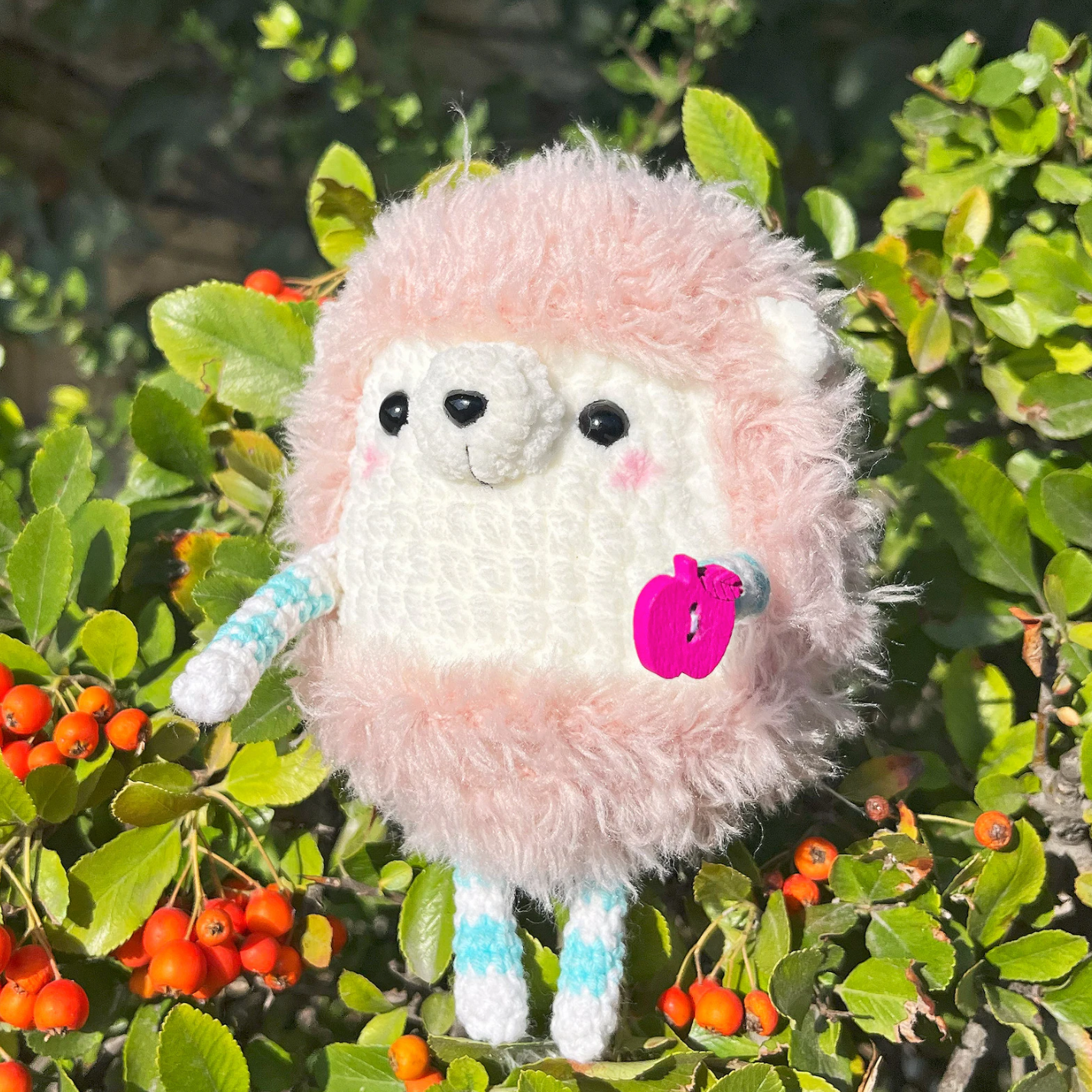 FREE AMIGURUMI PATTERN - Cute crochet little hedgehog