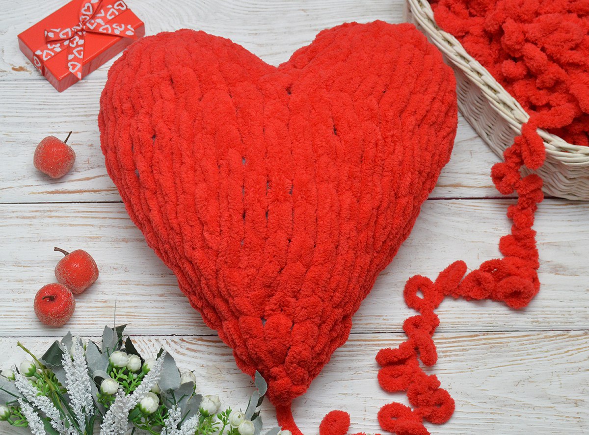 Easy heart-shaped pillow finger knit pattern❤️