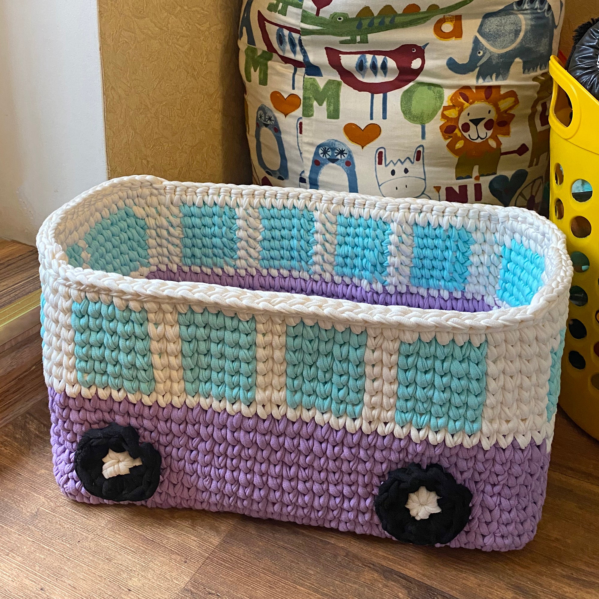 RETRO BUS NURSERY BASKET Crochet Pattern (skill level beginner)