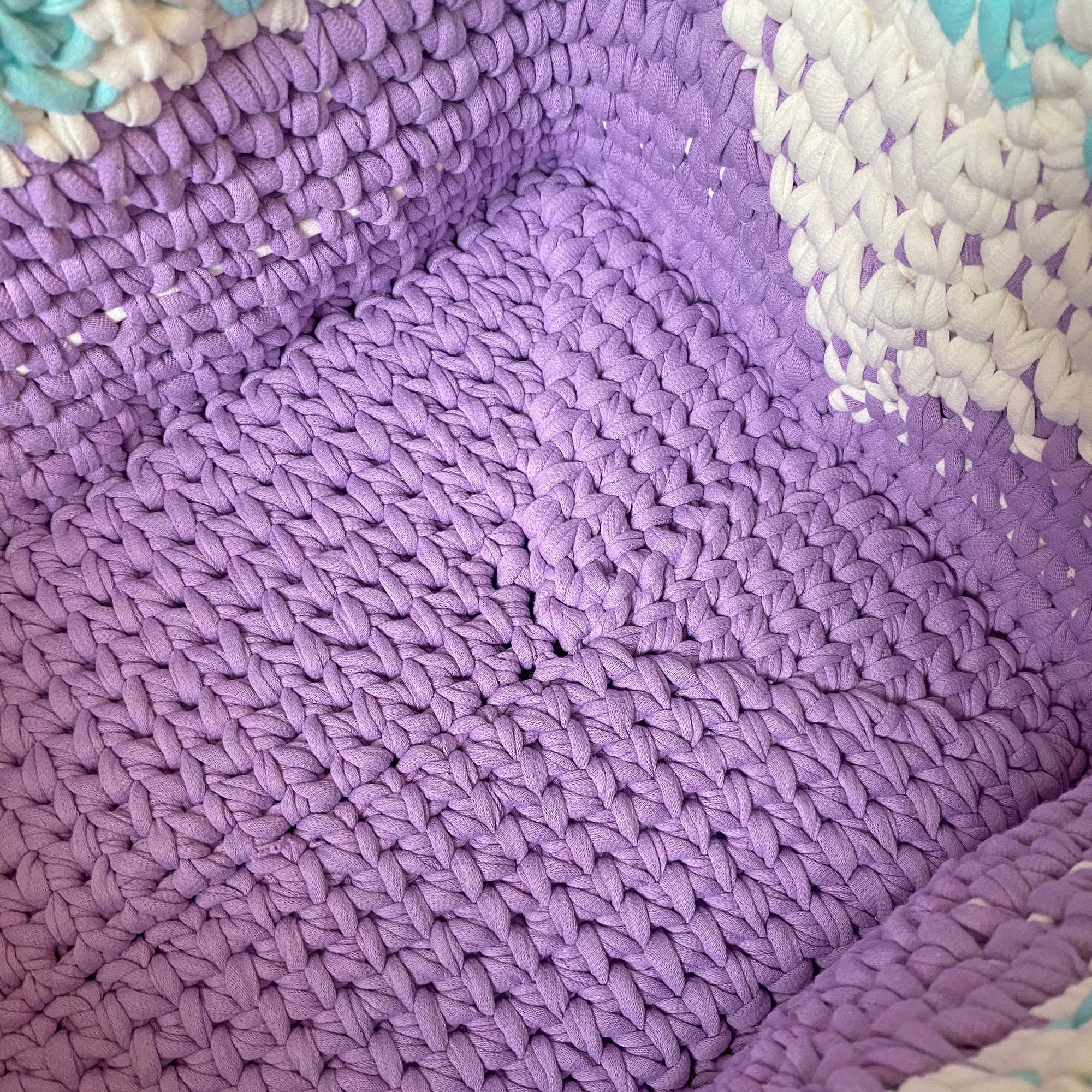 RETRO BUS NURSERY BASKET Crochet Pattern (skill level beginner)