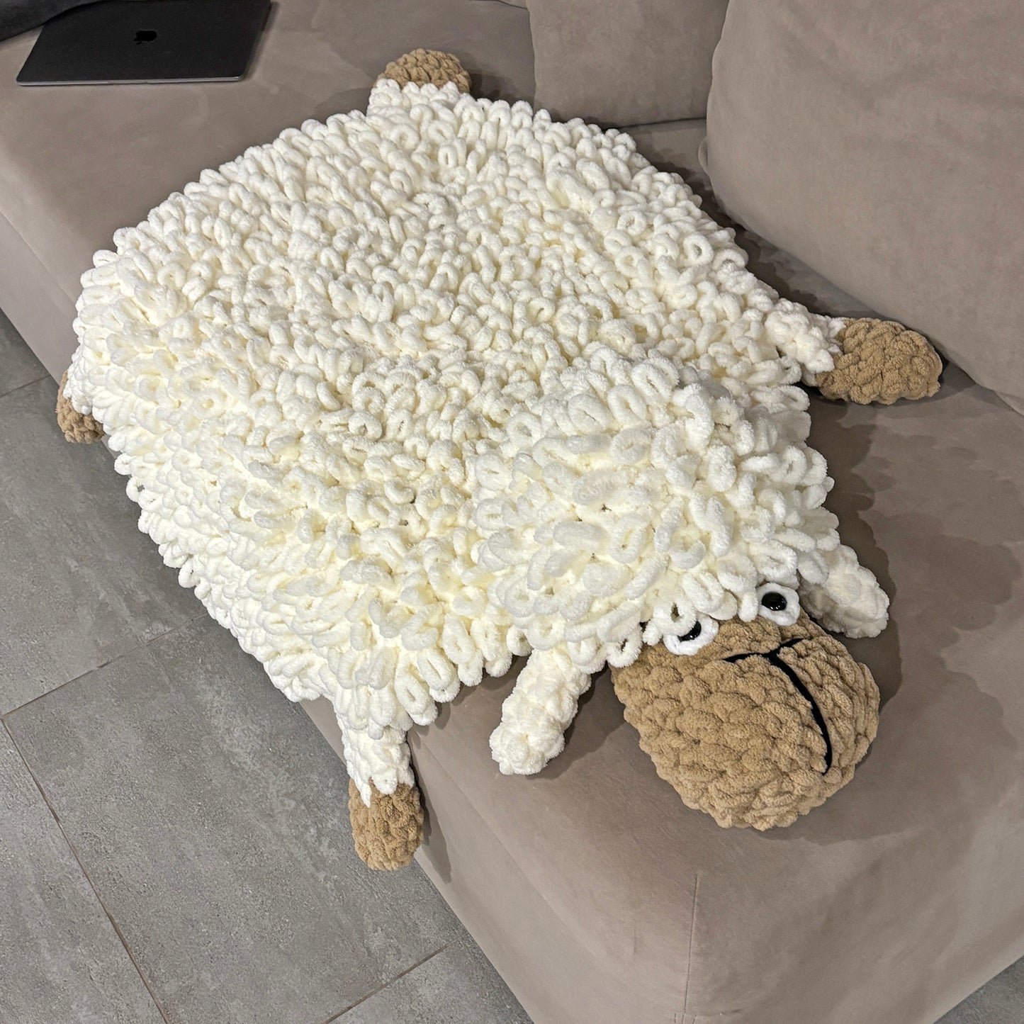 KIDS SHEEP RUG Crochet Pattern (skill level beginner)