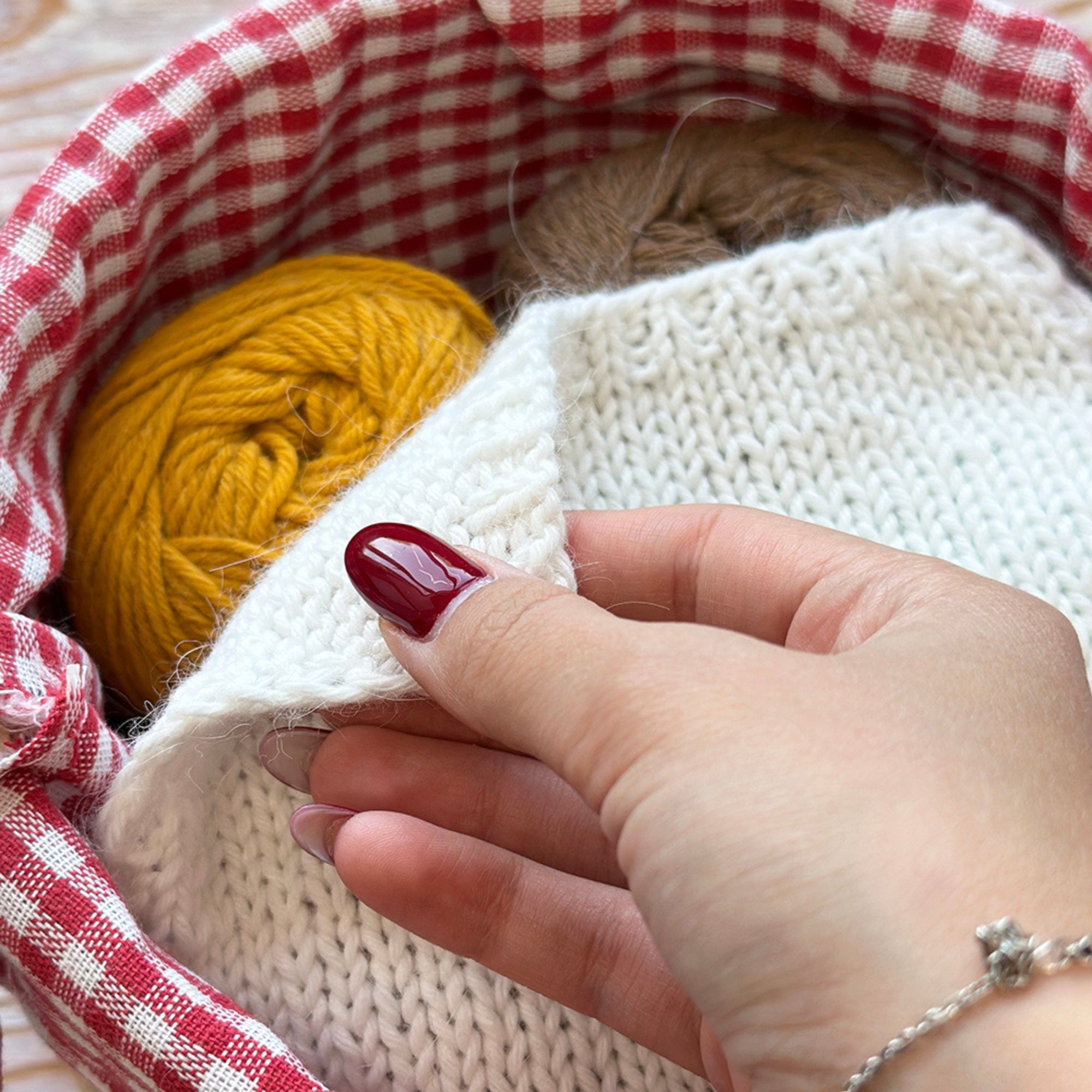 La Mia Angora, 16 colors, 1.76 oz / 136 yds