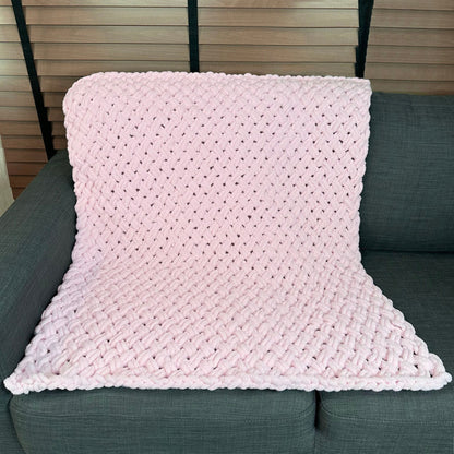 COZY BABY BLANKET Finger Knitting Pattern (skill level Beginner)