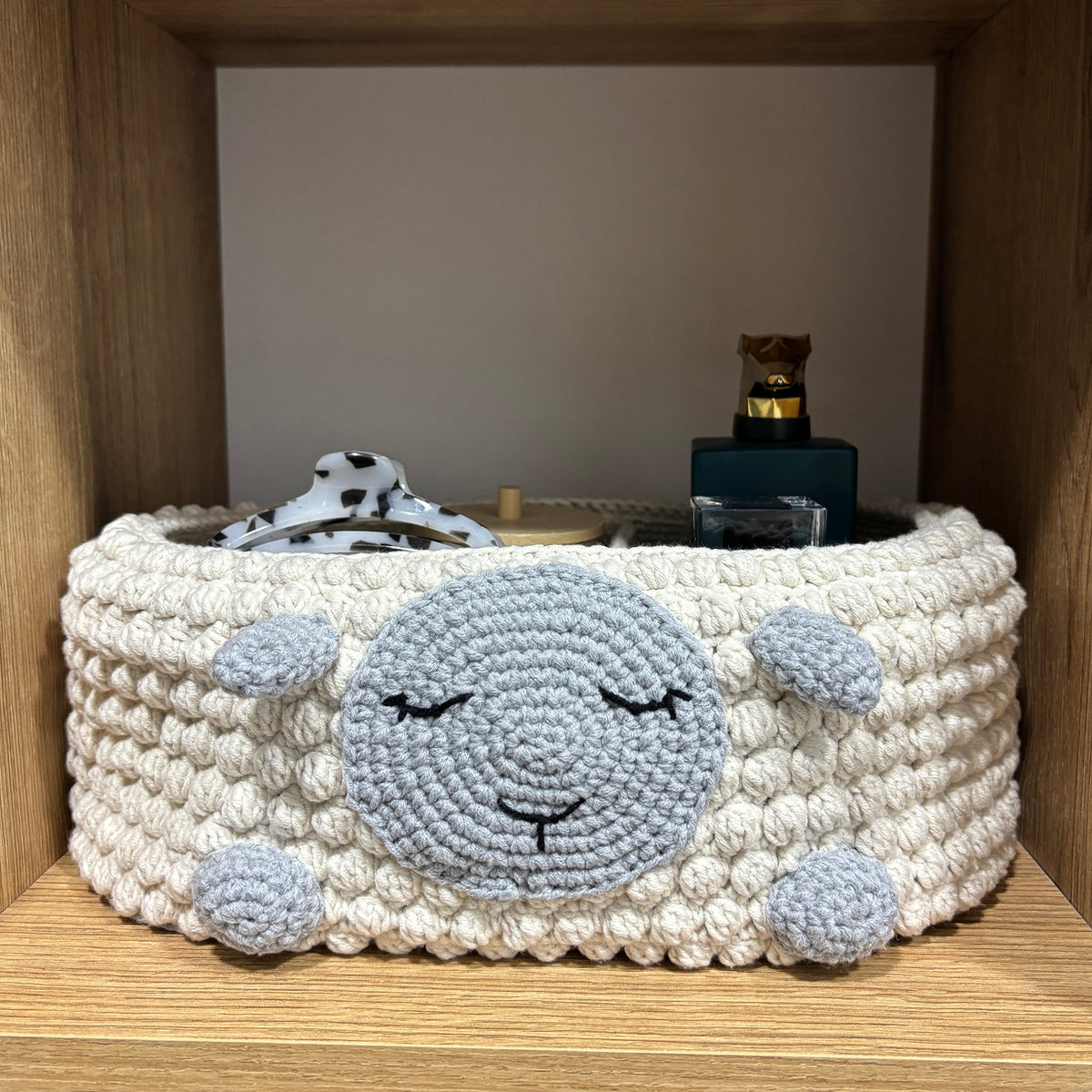 SHEEP ORGANIZER Crochet Pattern (skill level intermediate)
