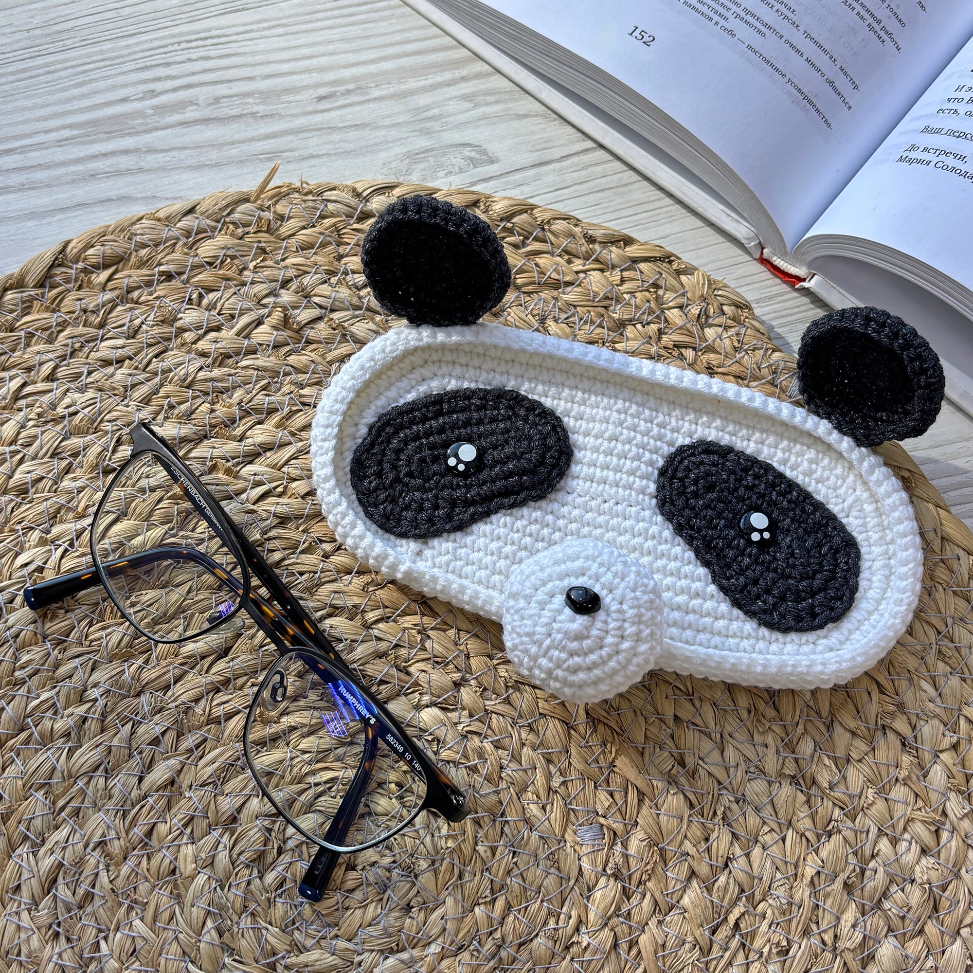 PANDAS GLASSES HOLDER Crochet Pattern (skill level Beginner)