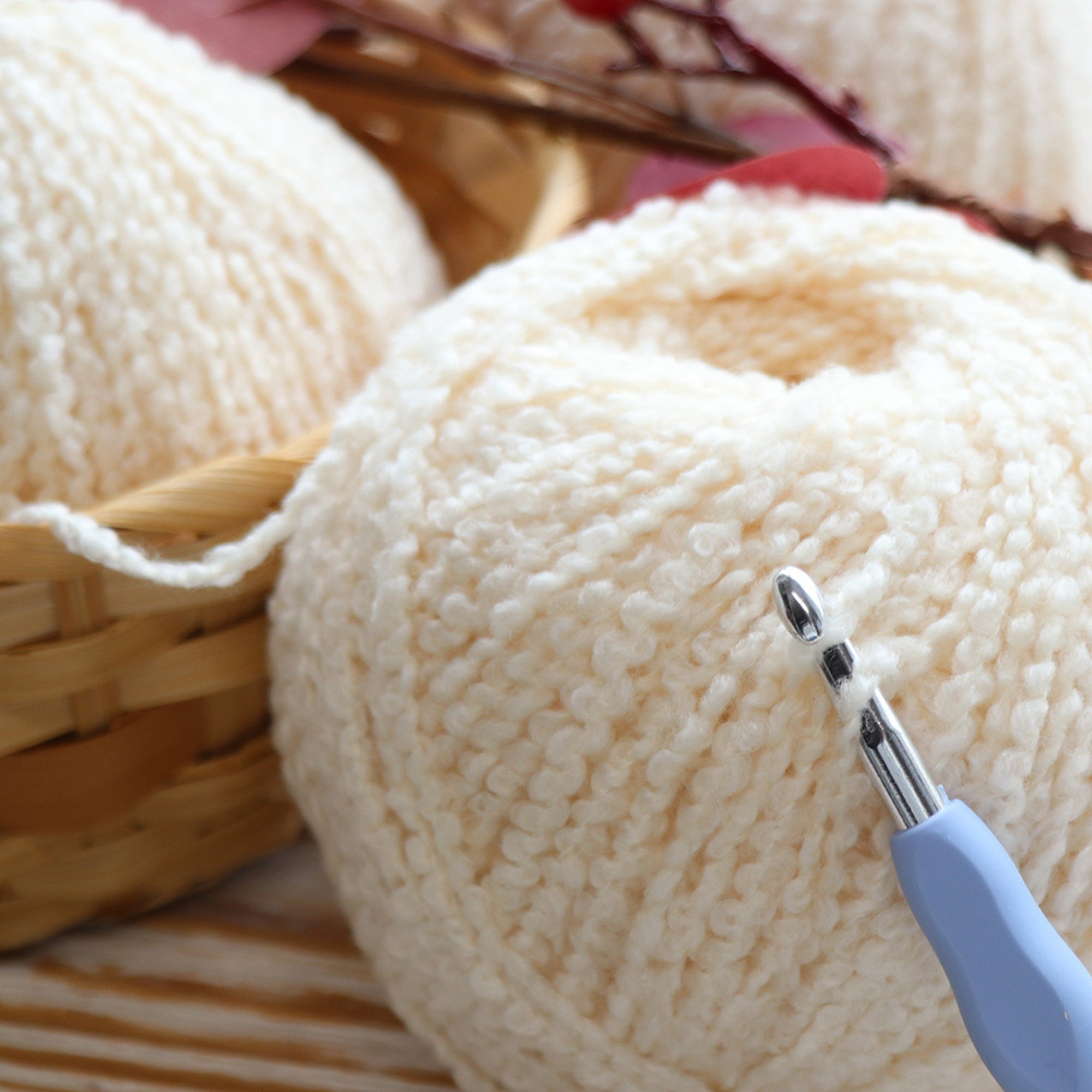 Gazzal Merino Boucle, 6 colors, 3.53 oz / 131 yds