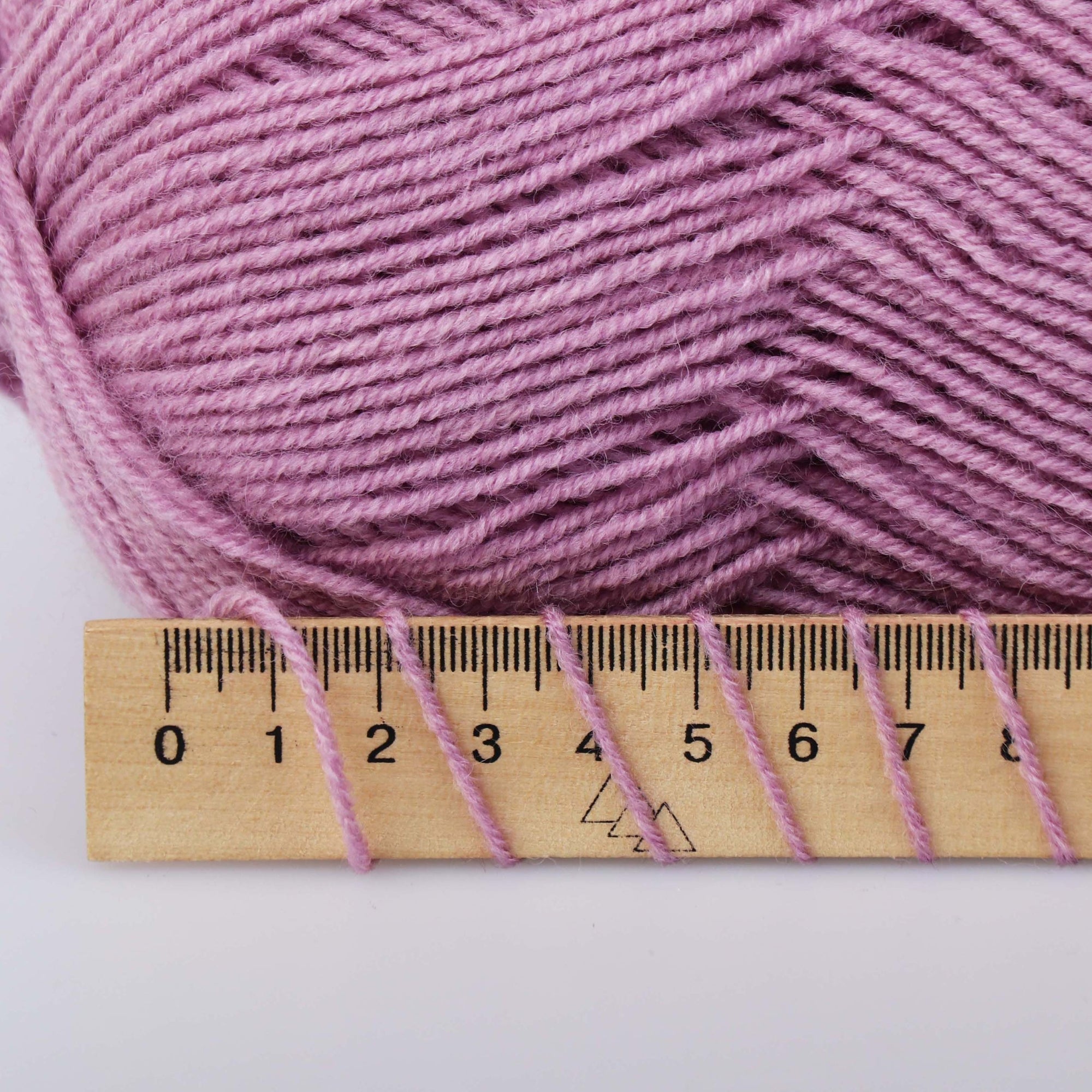 Alize LanaGold Fine, 31 colors, 3.53 oz / 426 yds