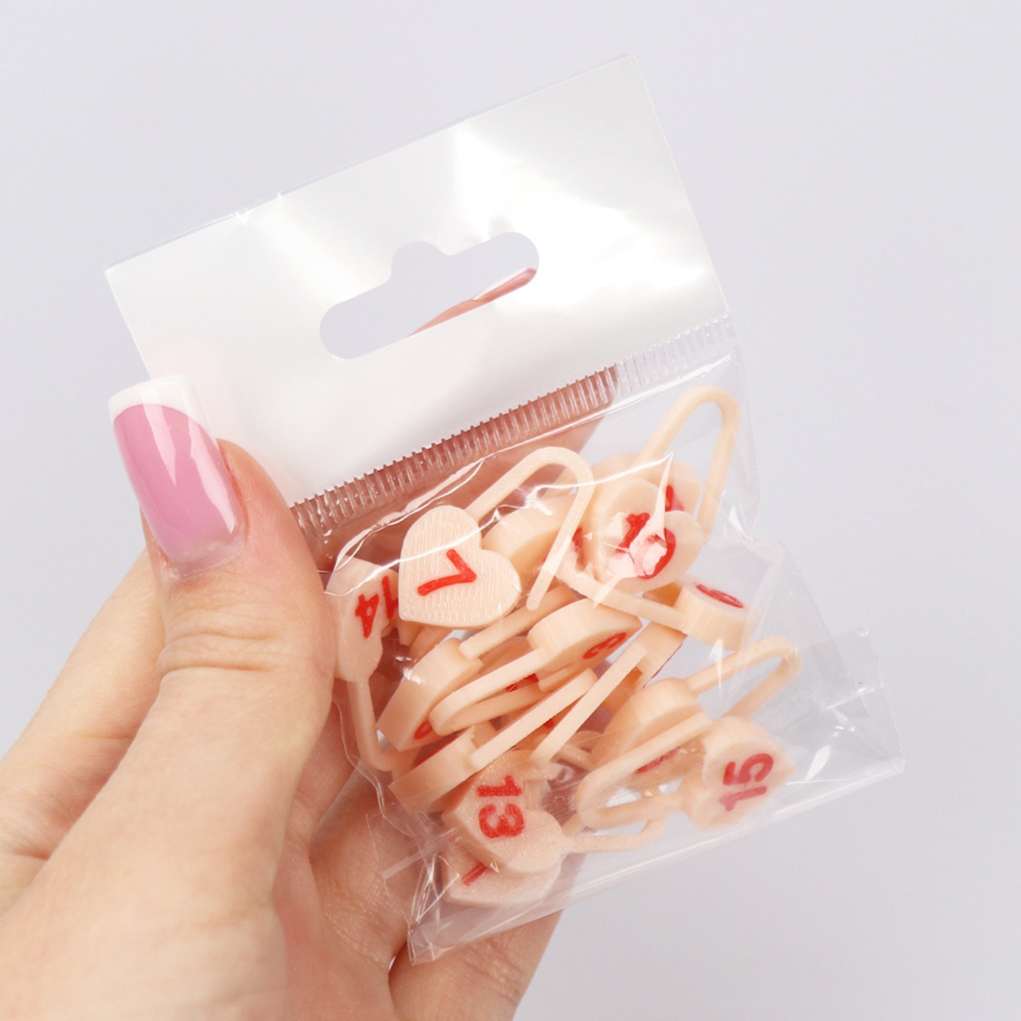 Set of Numbered Locking Stitch Markers, “Powder Heart” – 15 pcs