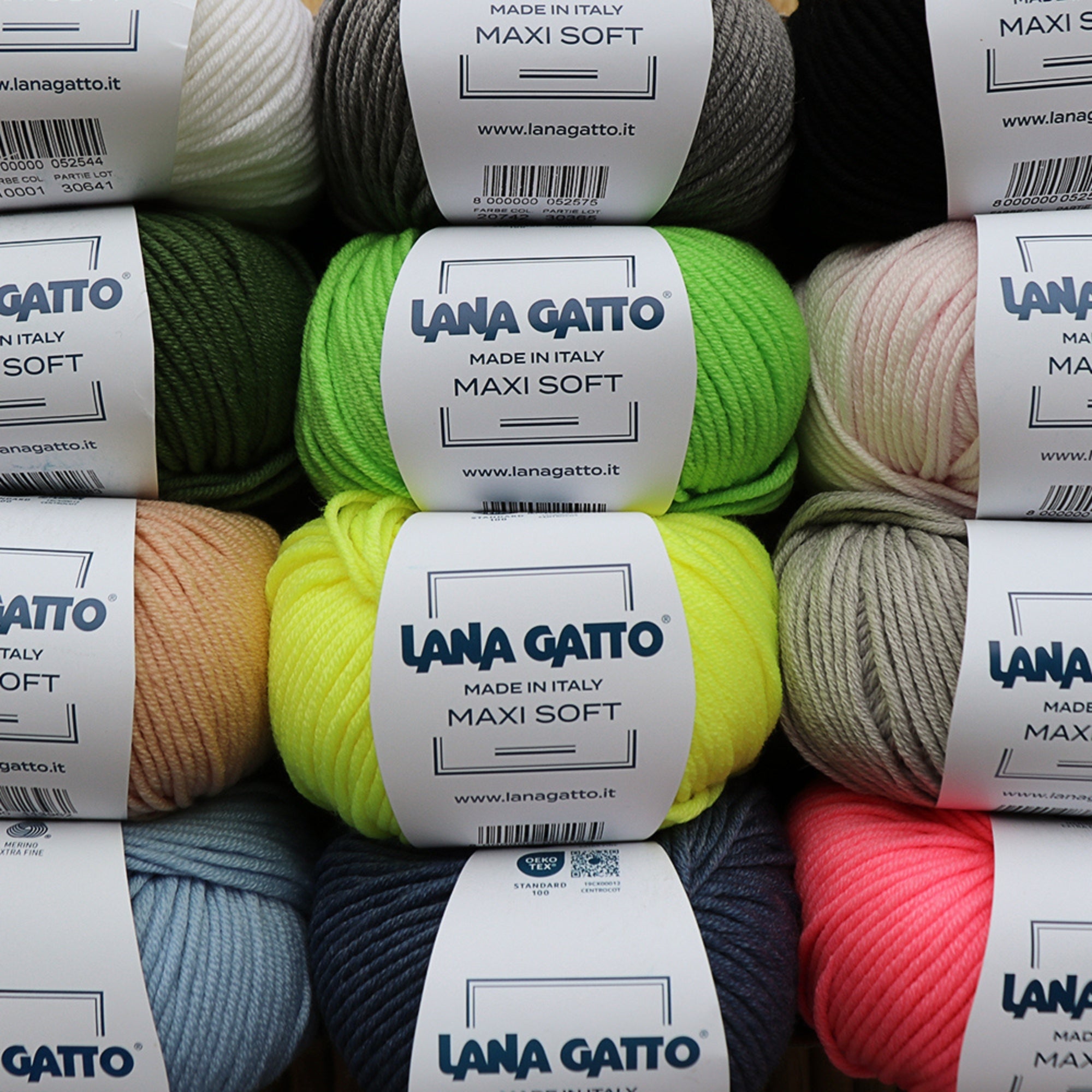 Lana Gatto Maxi Soft, 16 colors, 1.76 oz / 98 yds