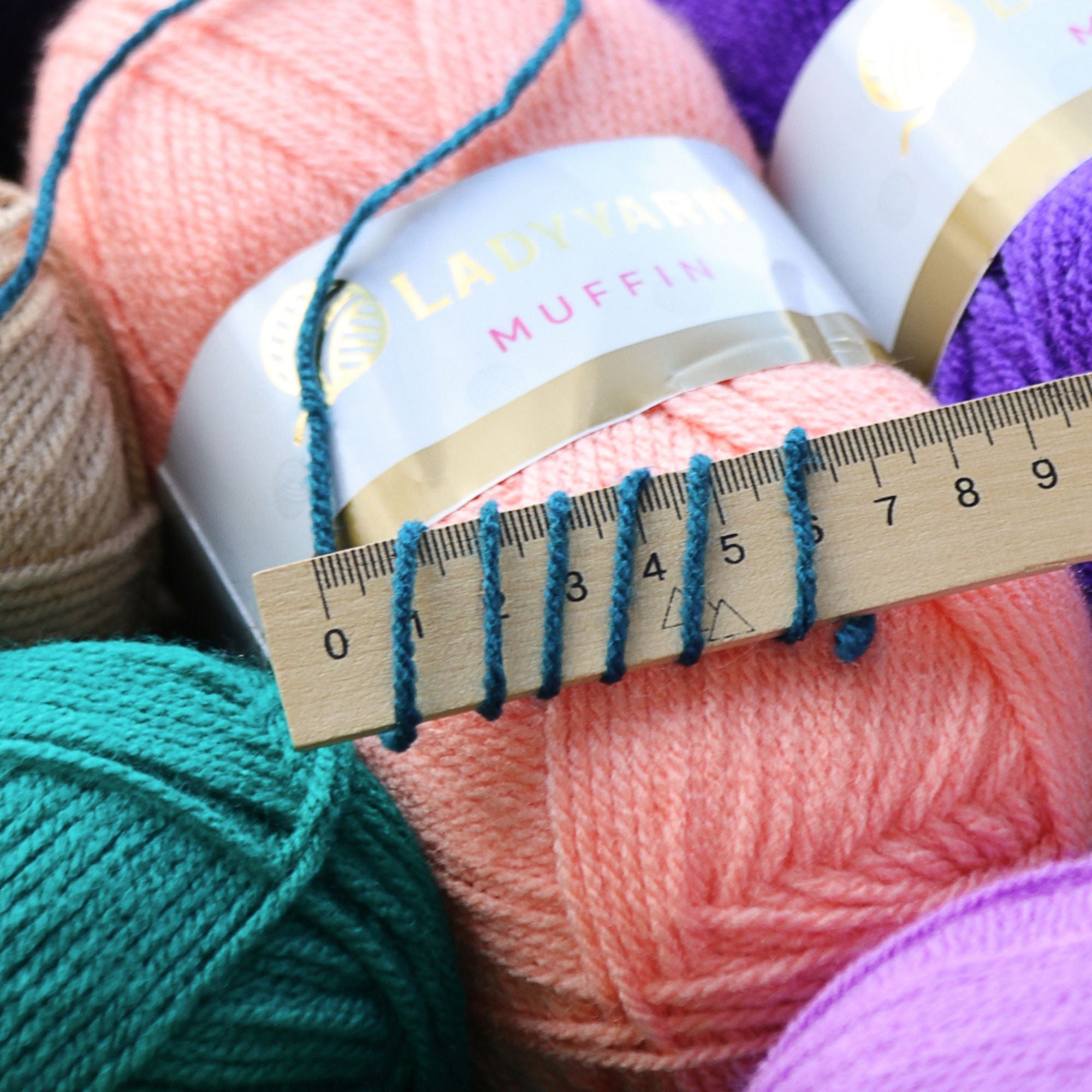 Lady Yarn Muffin, 36 colors, 3.5 oz / 525 yds