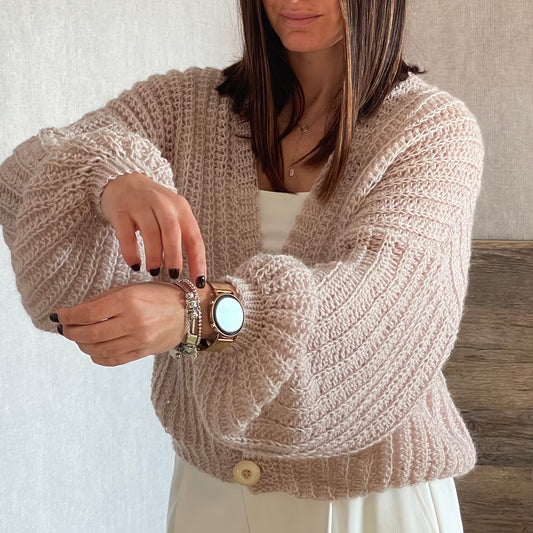 BLOW KISS CARDIGAN Crochet Pattern (skill level beginner)