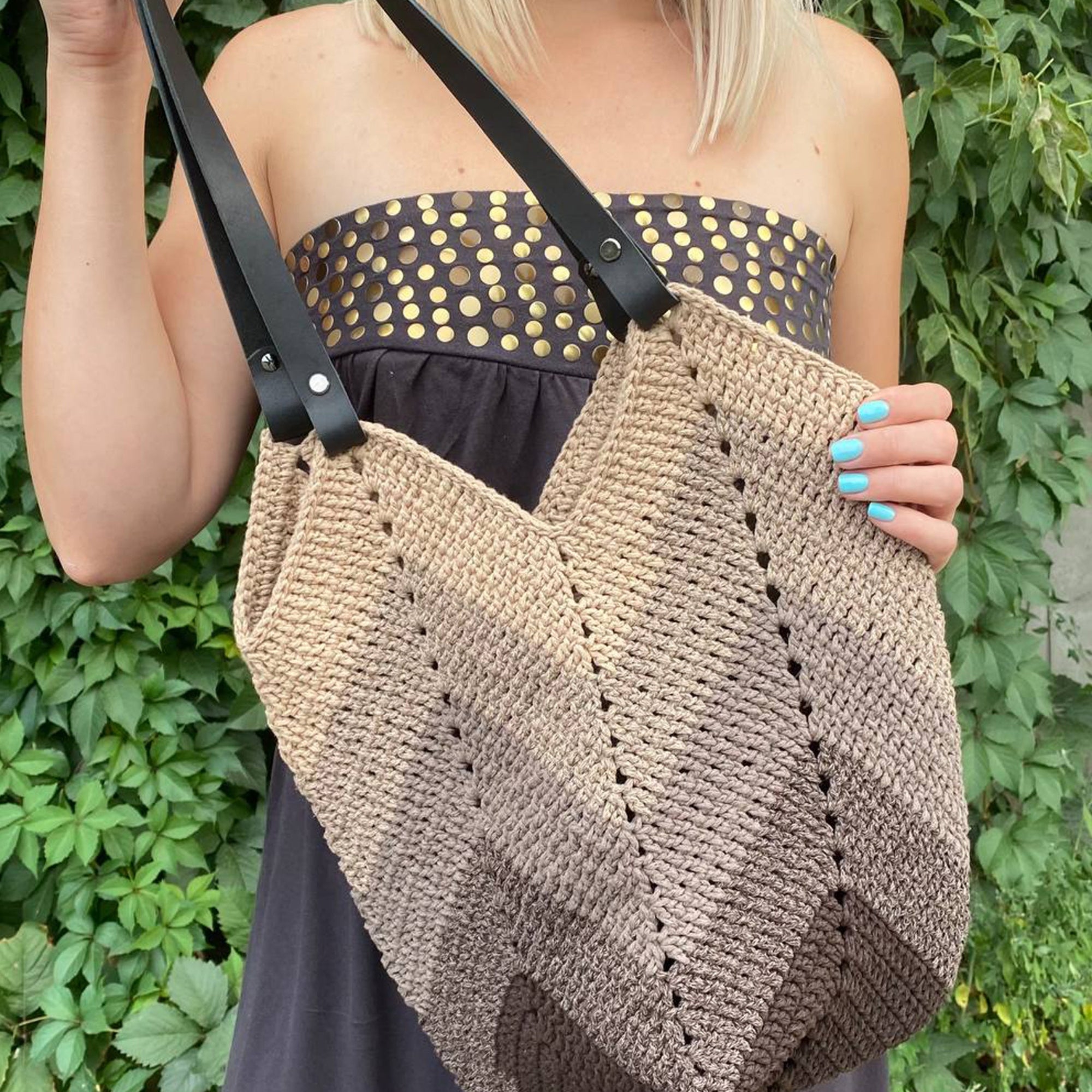 Magnolia Tote Bag Crochet Kit (skill level Beginner)