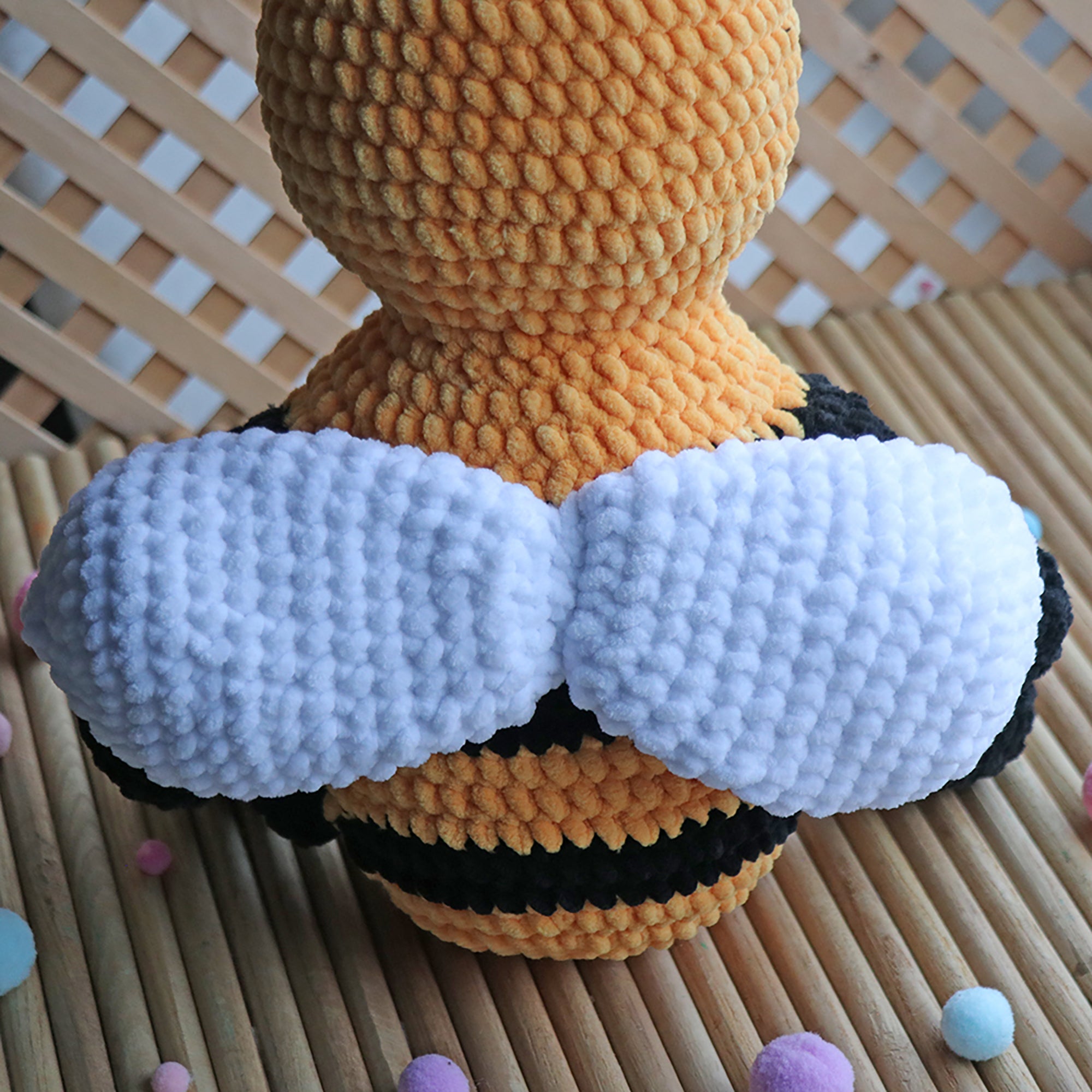 CUTE BUMBLEBEE Crochet Pattern (skill level Beginner)