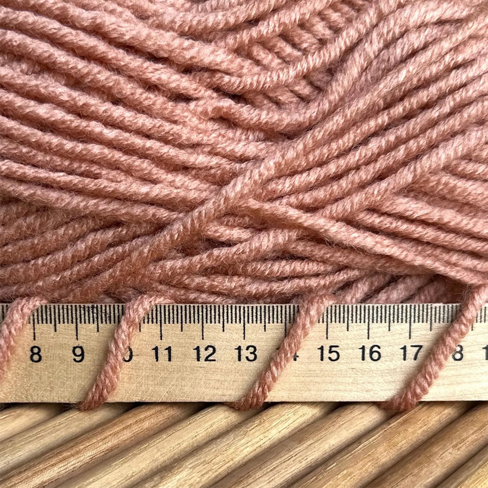 Alize Super Lana Maxi, 3.53 oz / 109 yds