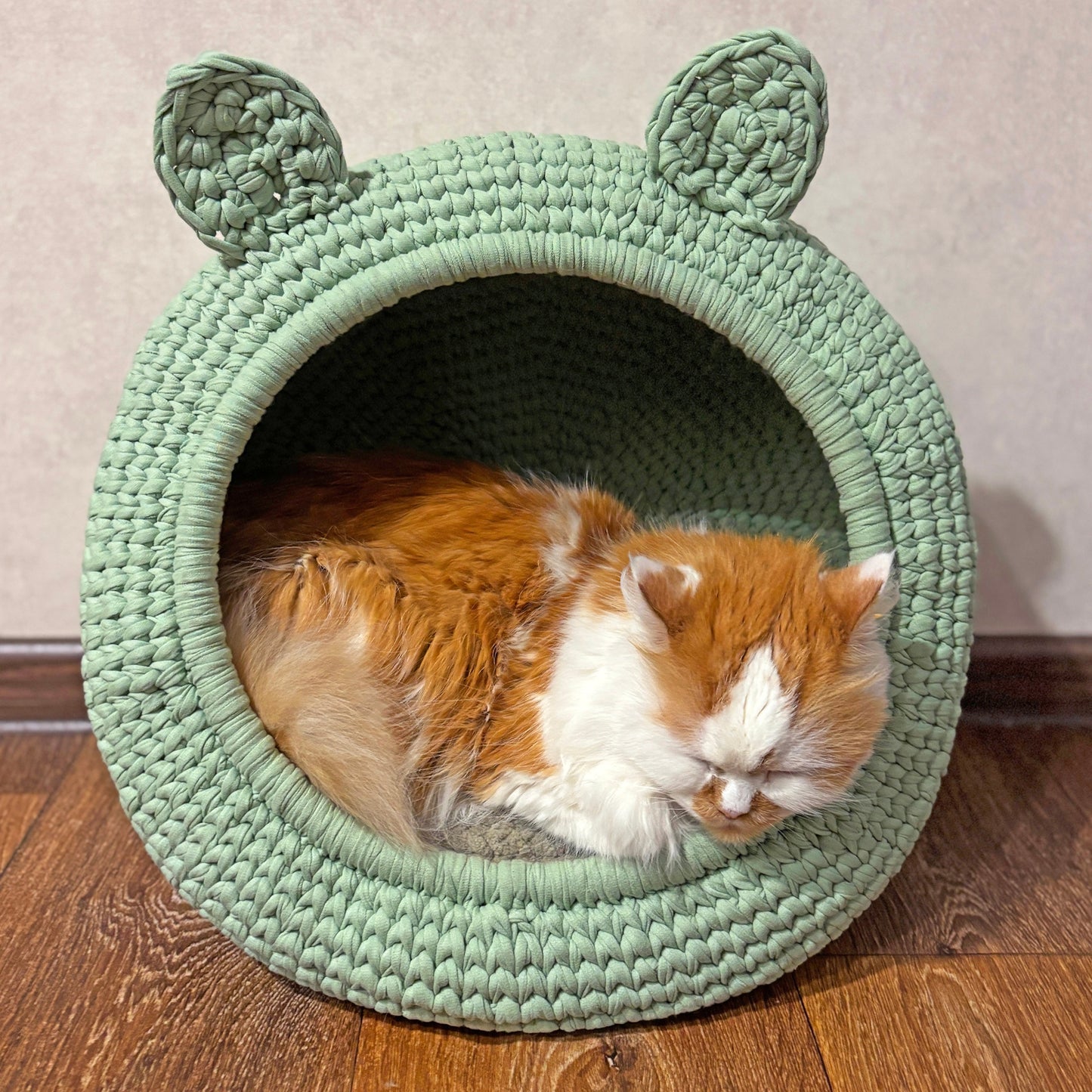 CAT BED Crochet Pattern (skill level beginner)