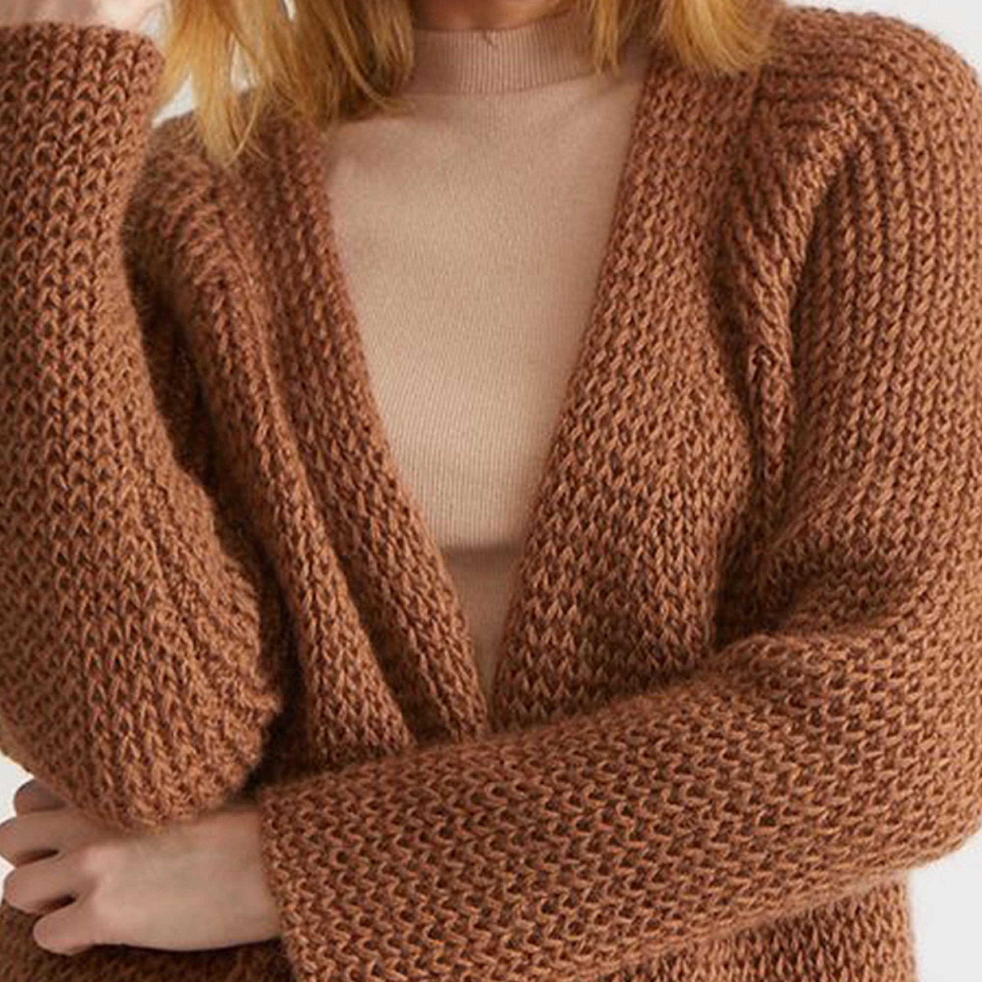 Alize Angora Gold, 56 colors, 3.53 oz / 601 yds