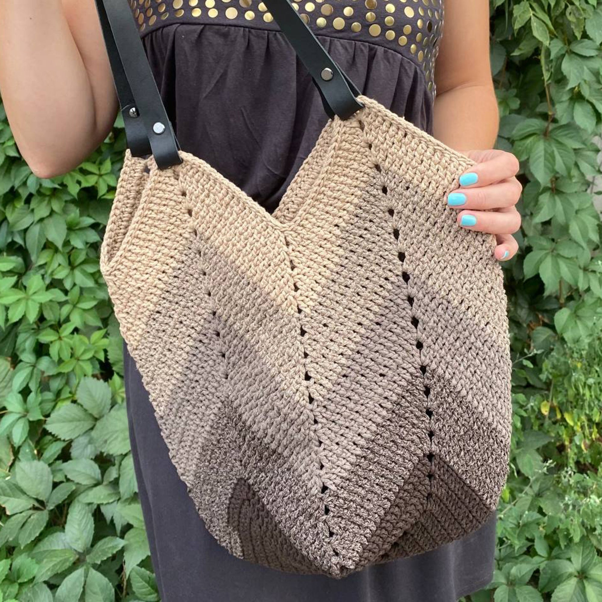 Magnolia Tote Bag Crochet Kit (skill level Beginner)