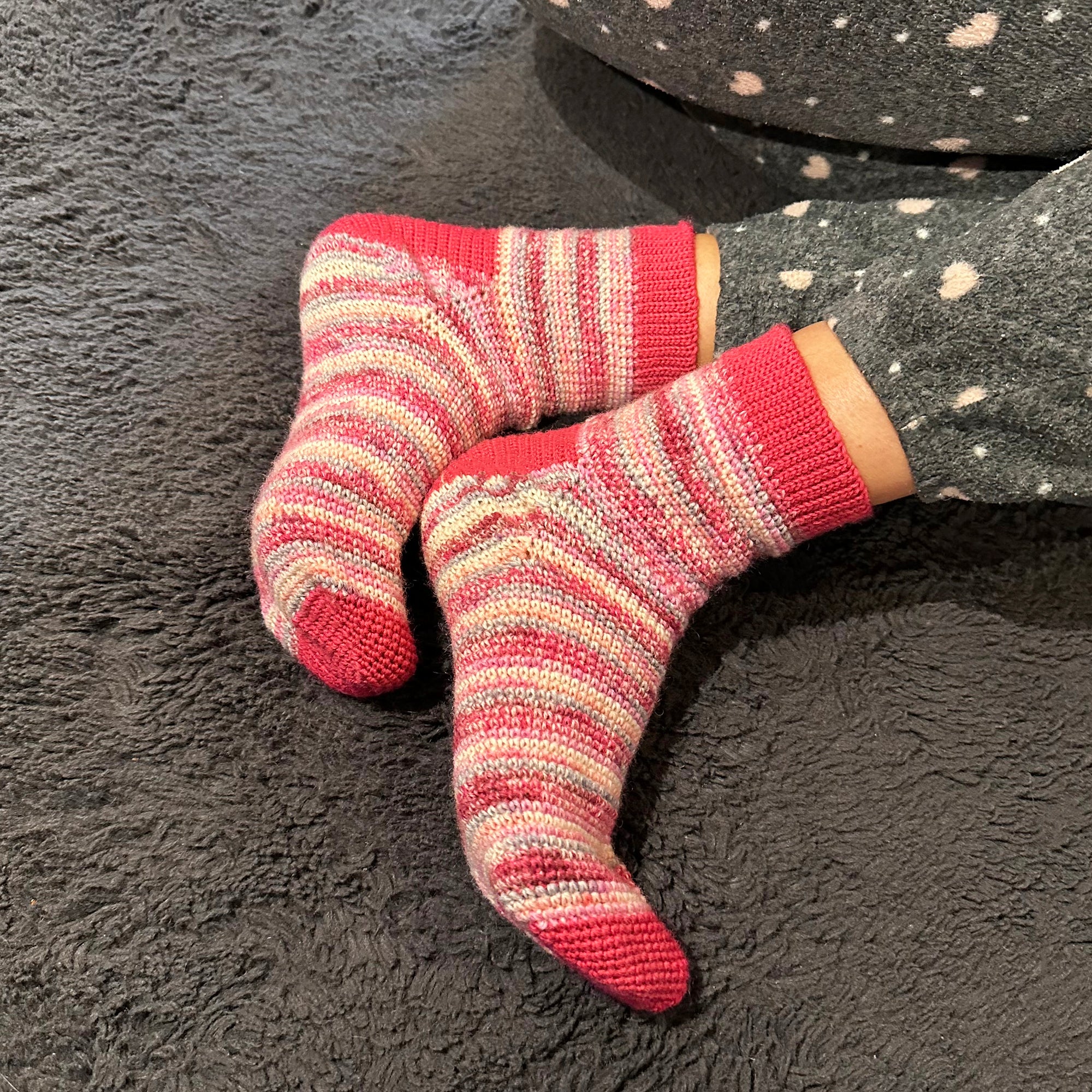 CROCHET SOCKS Crochet Pattern (skill level beginner)