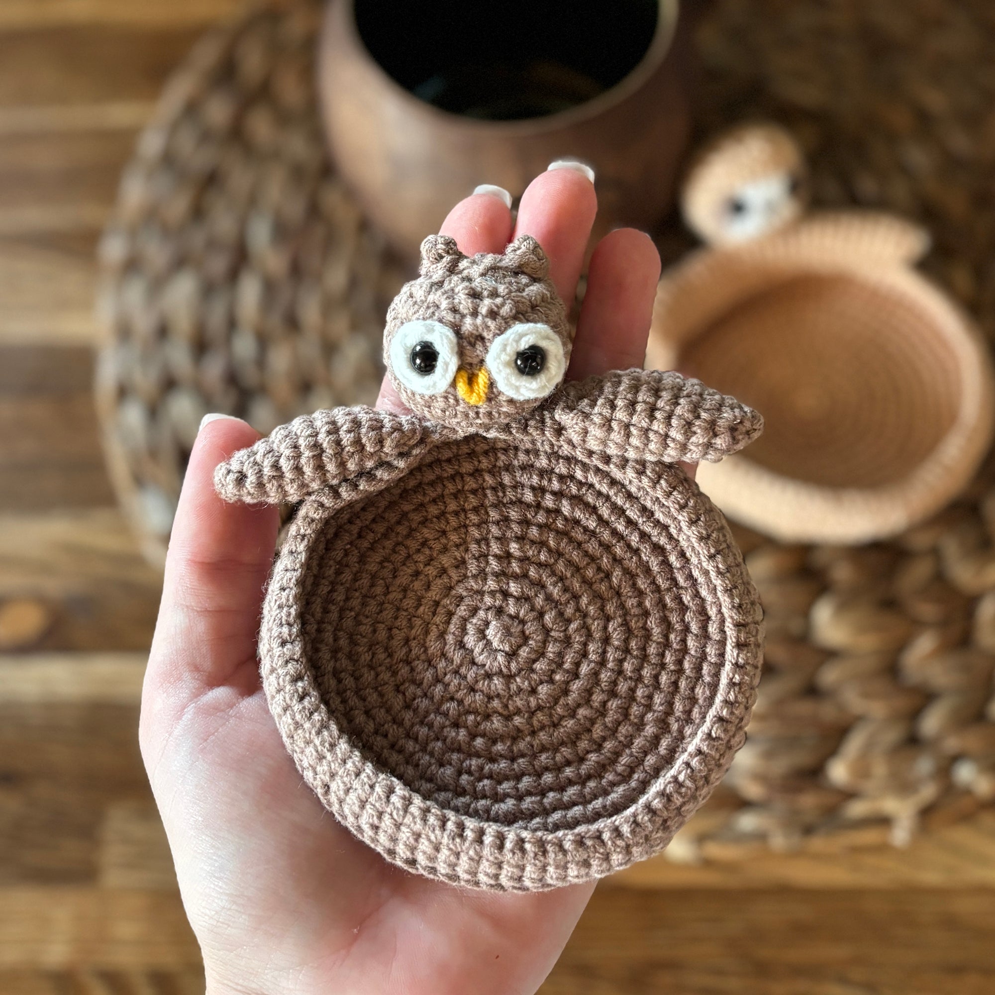 SLOTH & OWL COASTERS Crochet Pattern (skill level beginner)