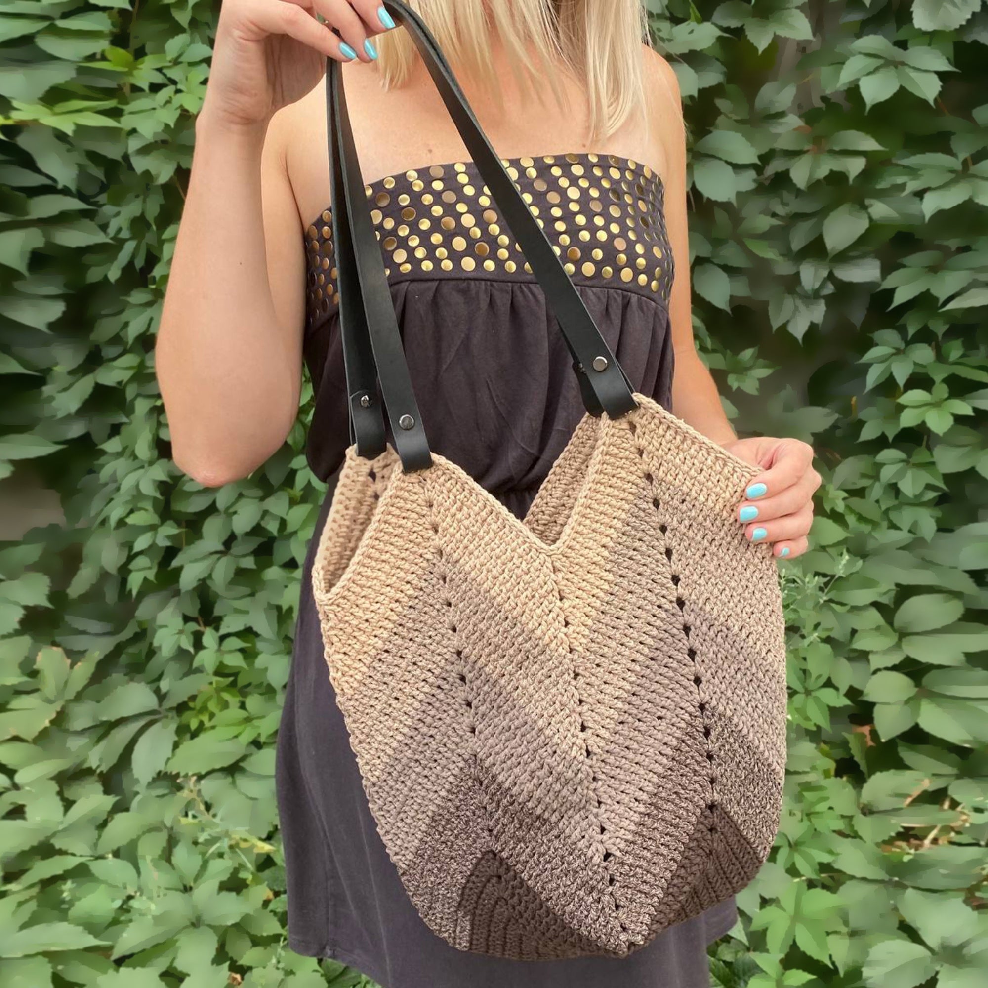 Magnolia Tote Bag Crochet Kit (skill level Beginner)