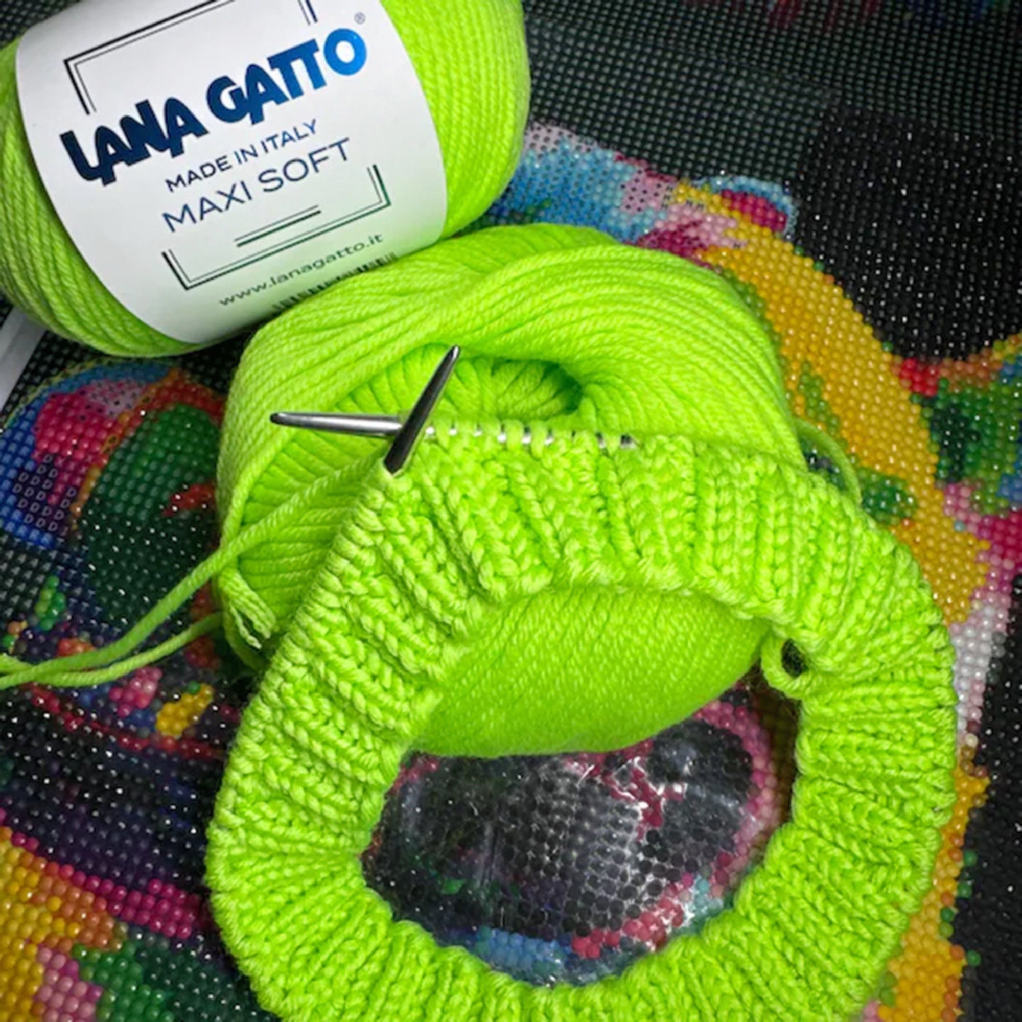 Lana Gatto Maxi Soft, 16 colors, 1.76 oz / 98 yds