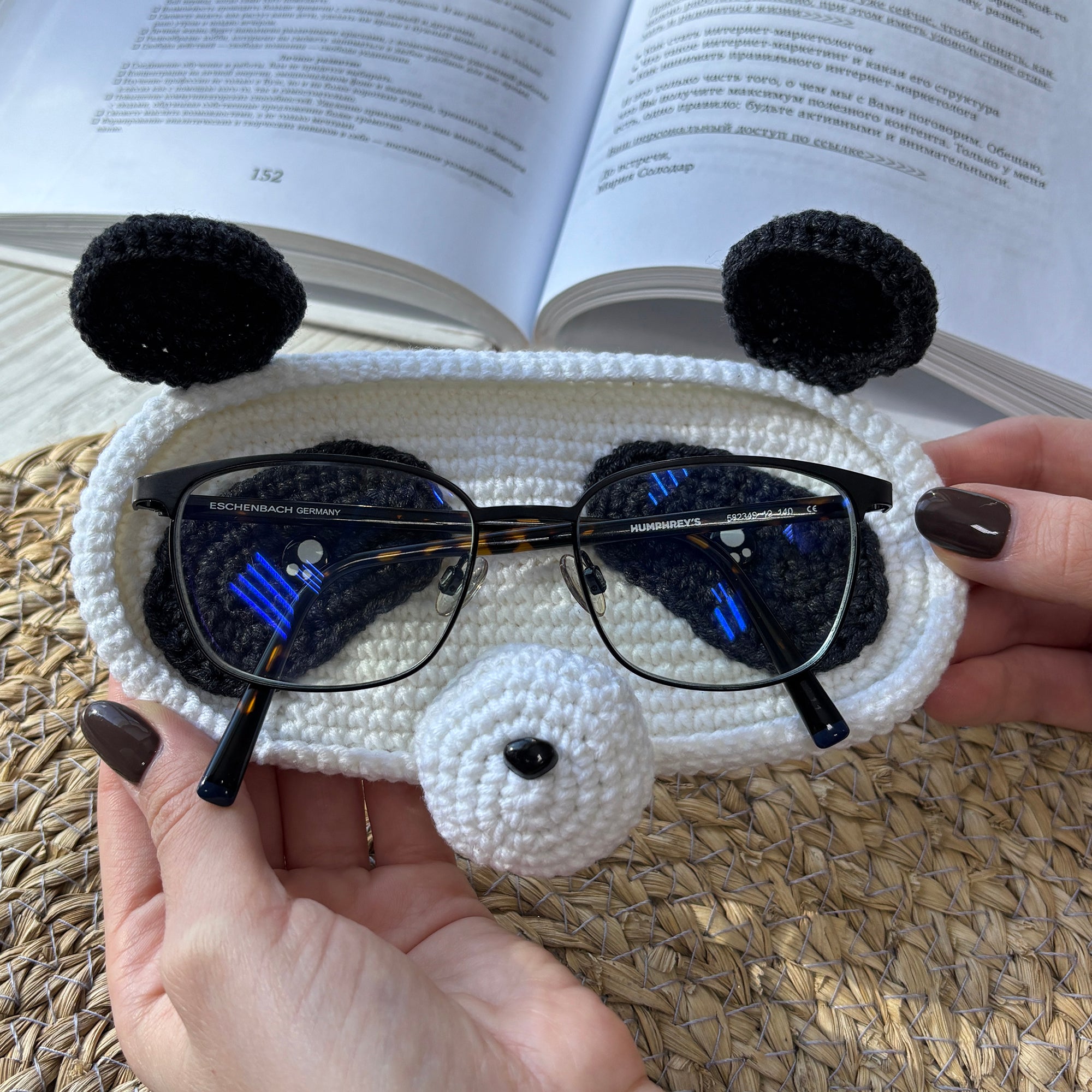PANDAS GLASSES HOLDER Crochet Pattern (skill level Beginner)