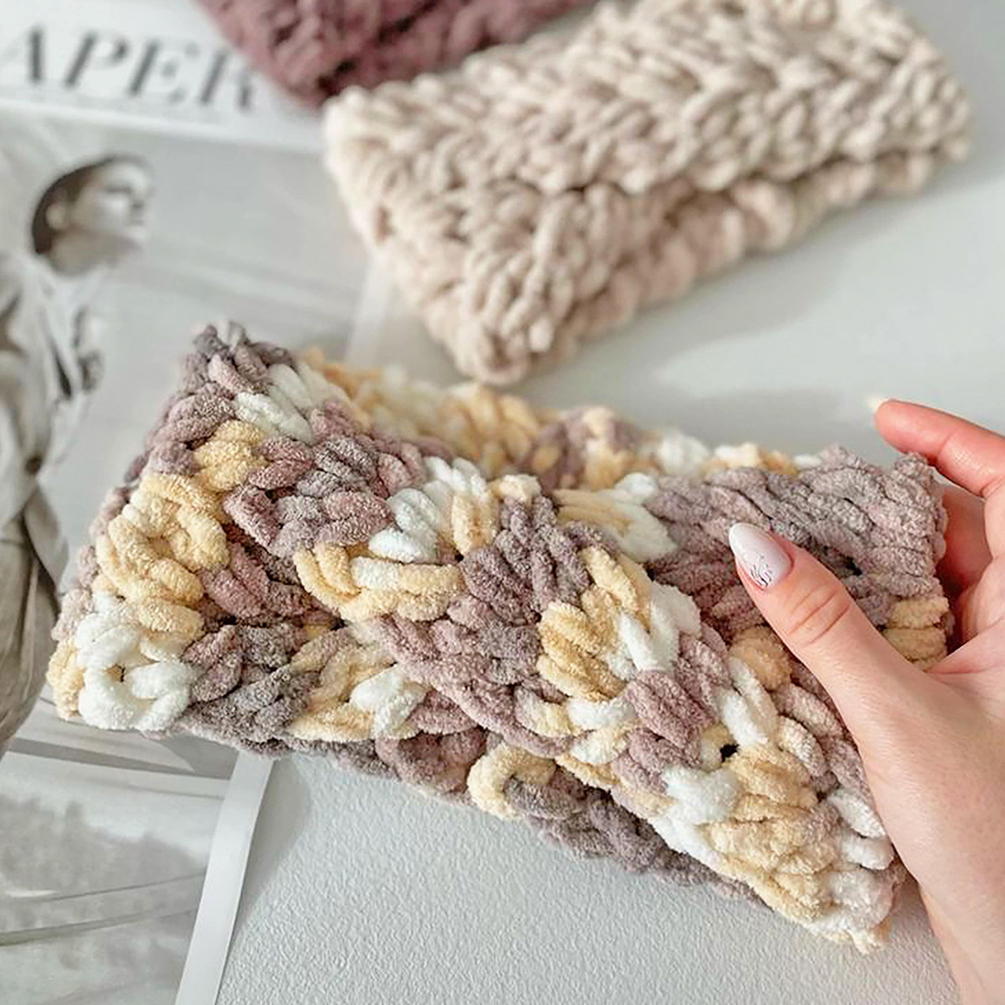 Alize Puffy Fine Color, 19 colors, 3.5 oz / 15.3 yds