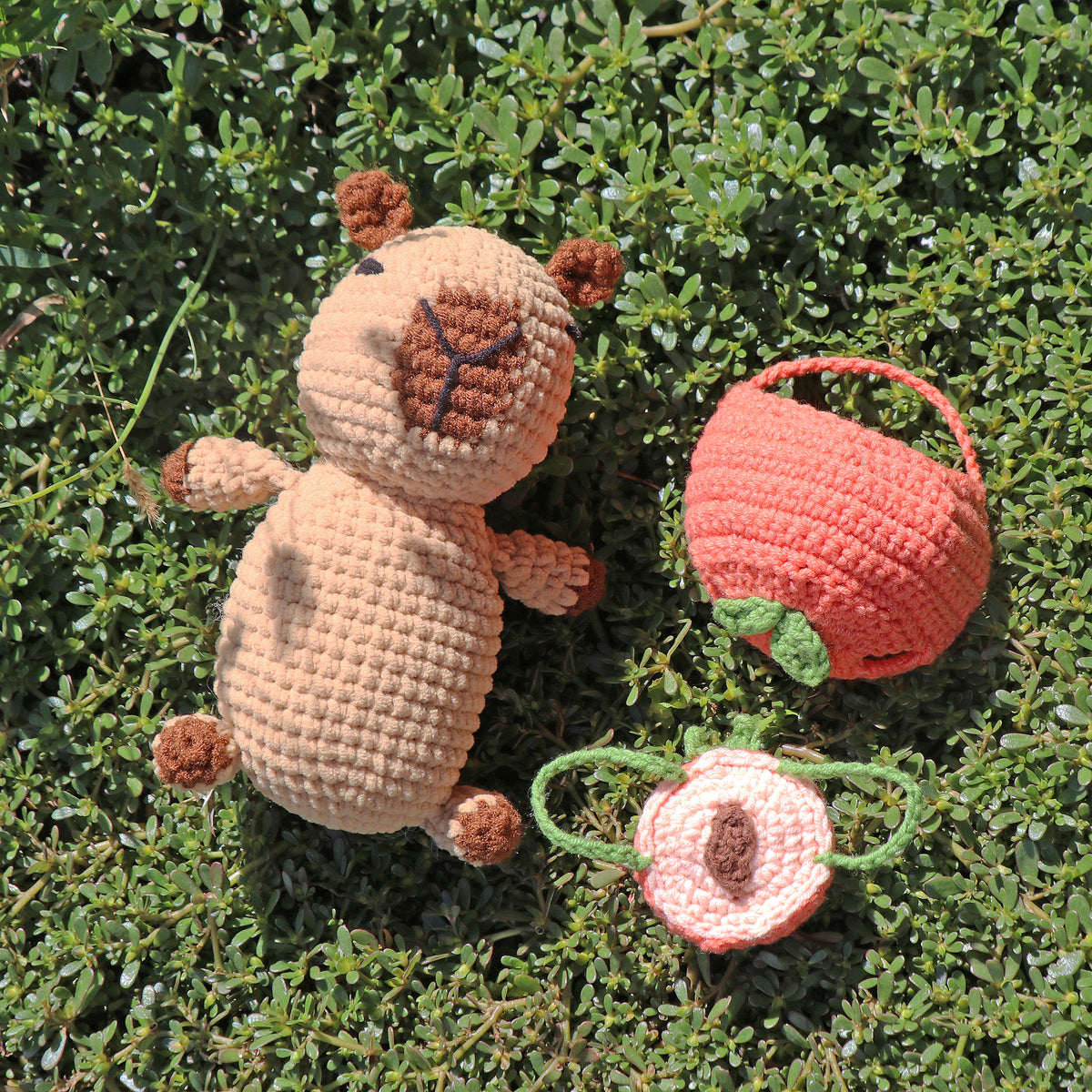 PEACH CAPYBARA Crochet Pattern (skill level intermediate)
