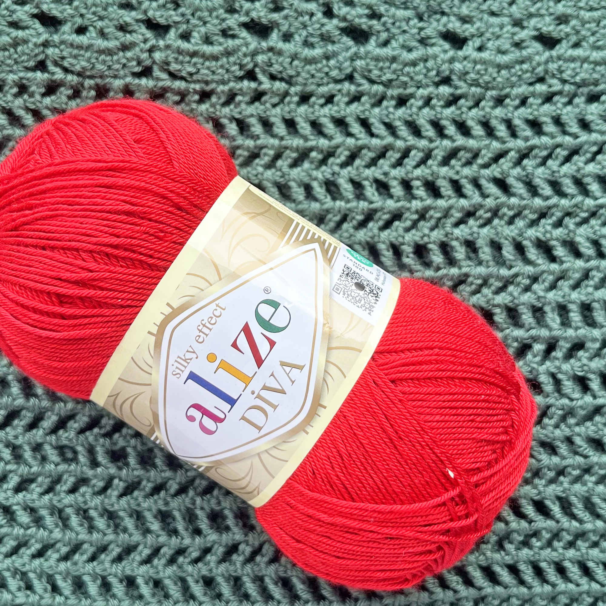 Alize Diva, 54 Colors, 3.52 oz / 383 yds