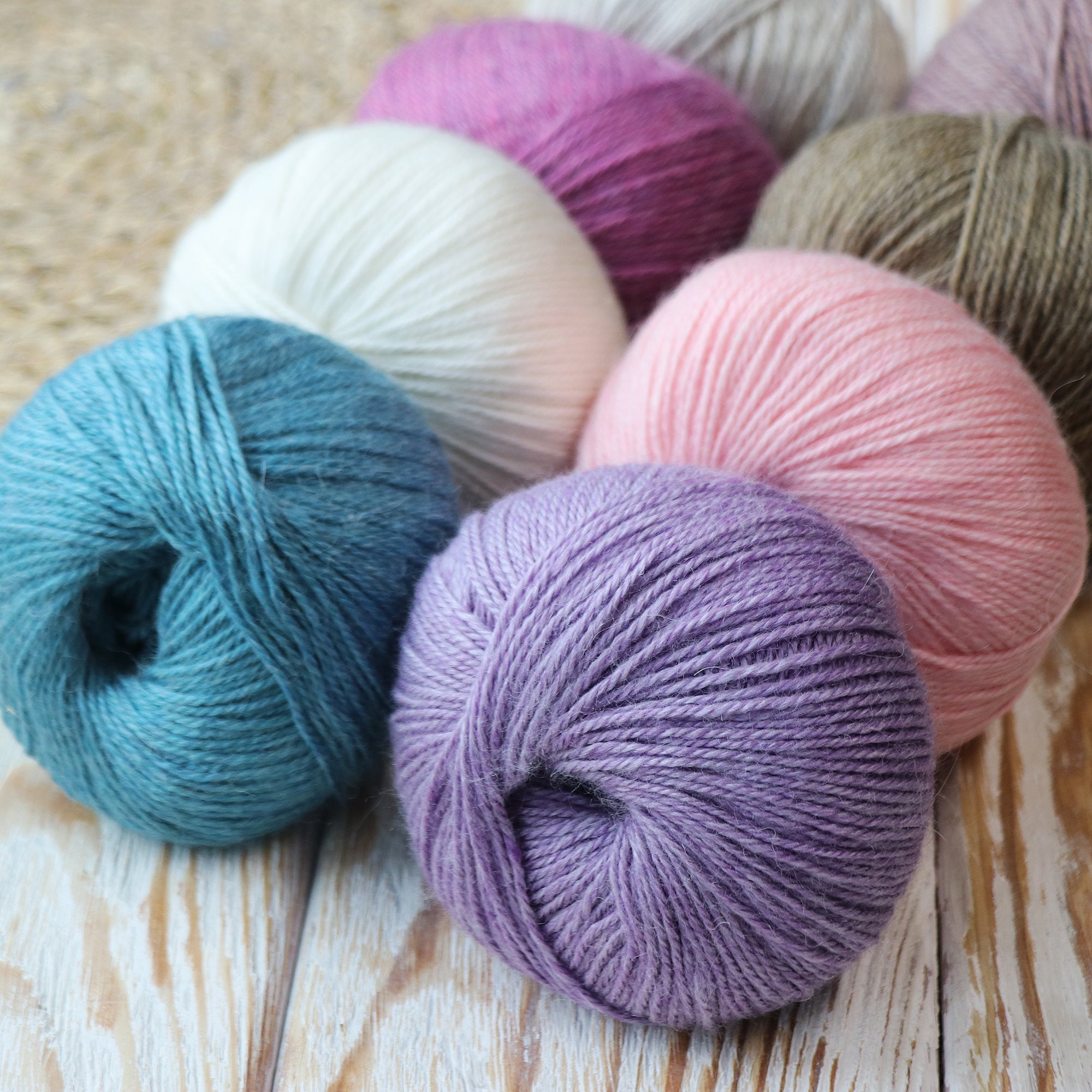 Soft Wool Blend Yarn, 26 colors, 1.76 oz / 142 yds