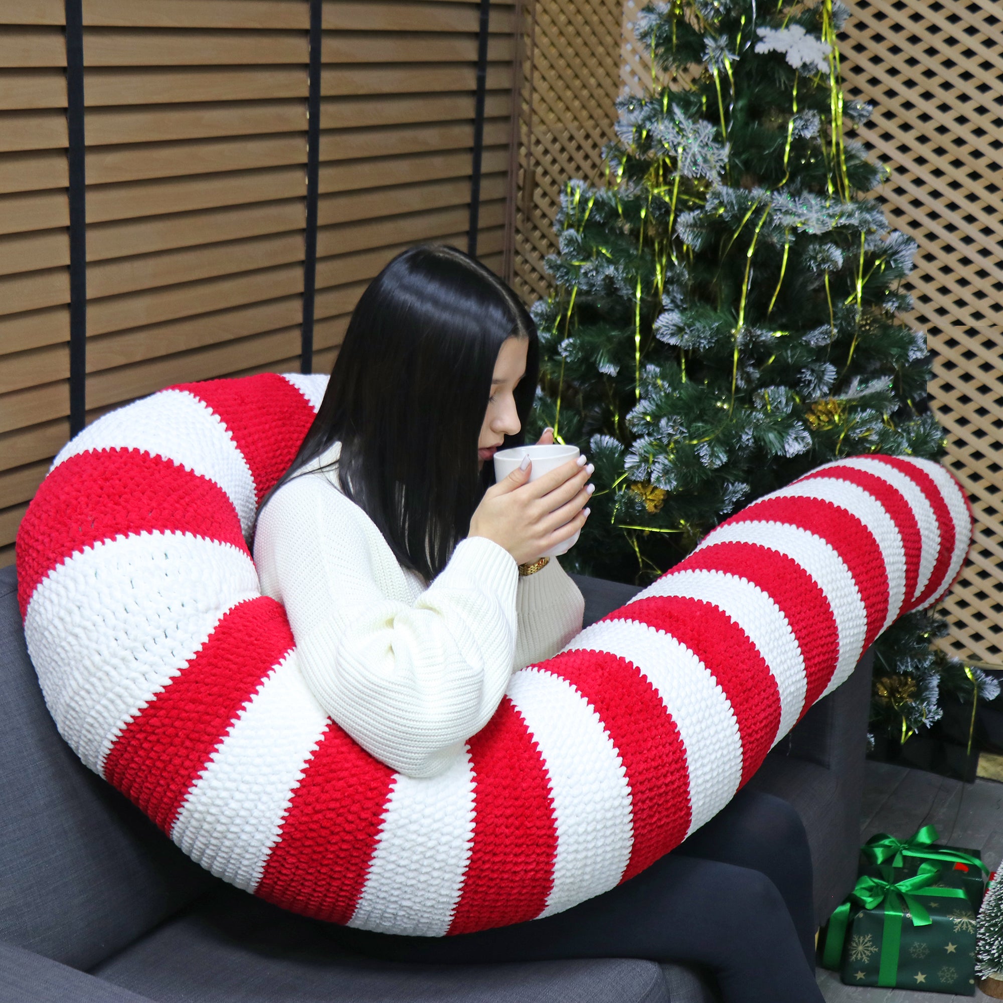 GIANT CANDY CANE Crochet Pattern (skill level beginner)