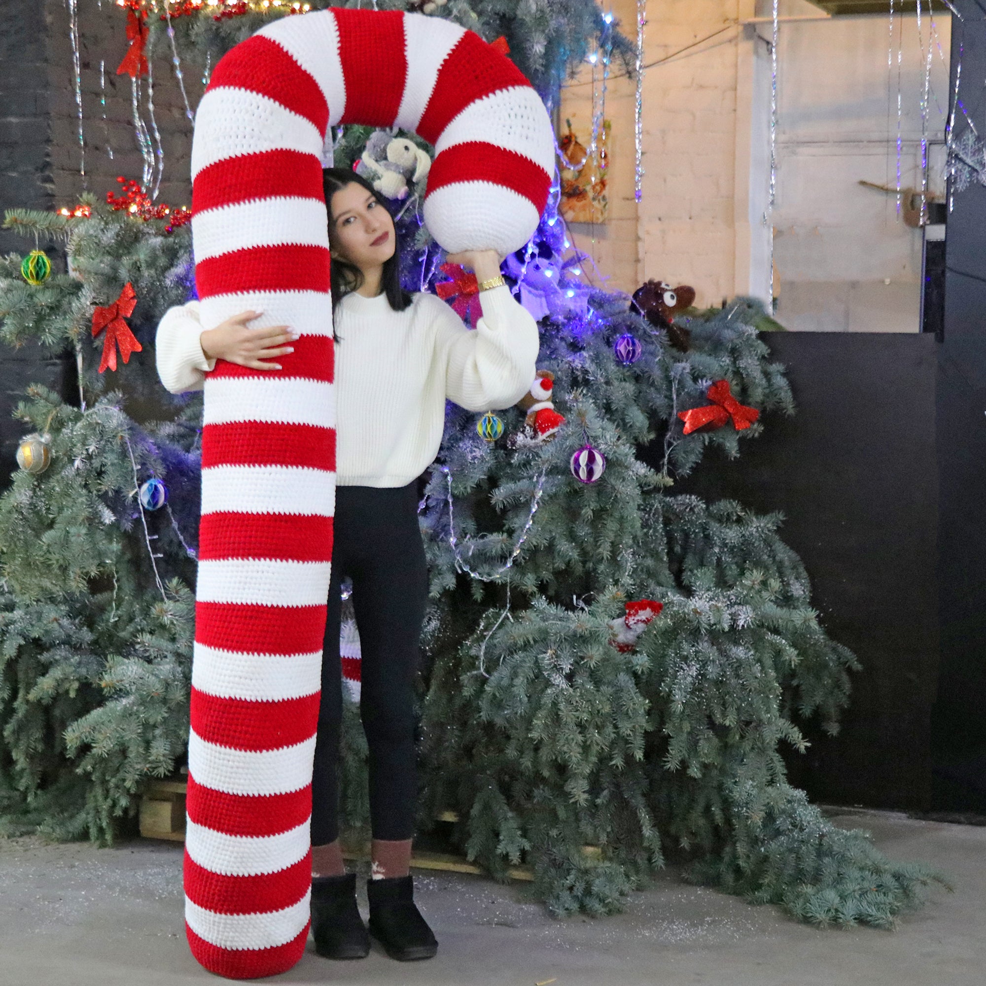 GIANT CANDY CANE Crochet Pattern (skill level beginner)