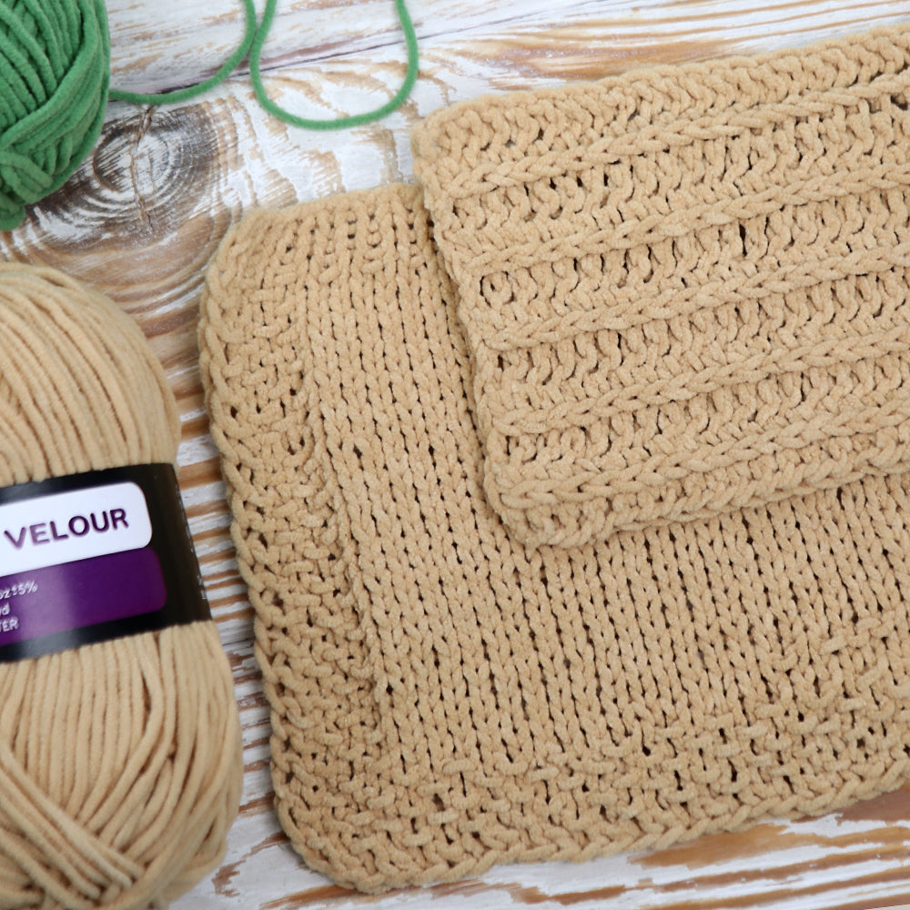 Candy-Yarn Micro Velour, 1.41 oz / 109 yds