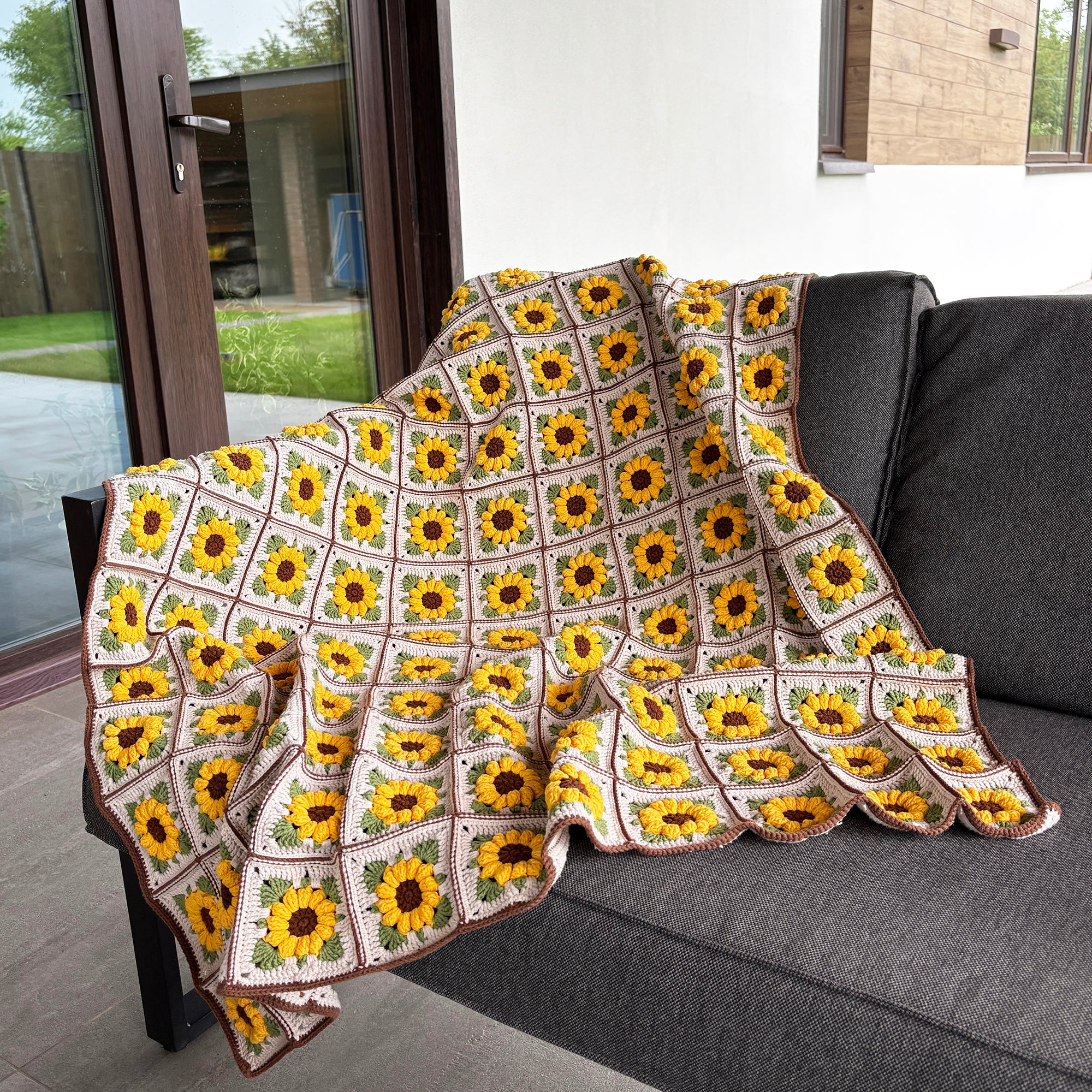 SUNFLOWER BLANKET Crochet Pattern (skill level inetrmediate)