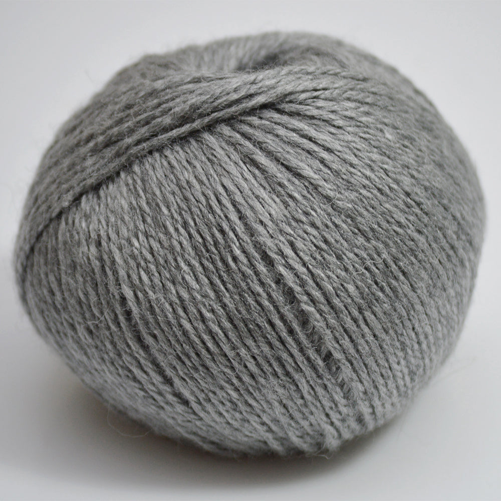 Soft Wool Blend Yarn, 26 colors, 1.76 oz / 142 yds