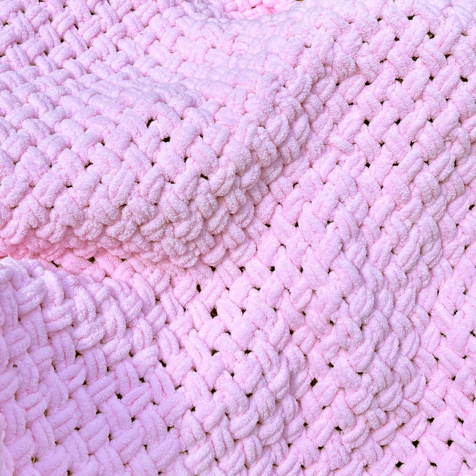 BABY BLANKET Finger Knit Pattern (skill level Beginner)