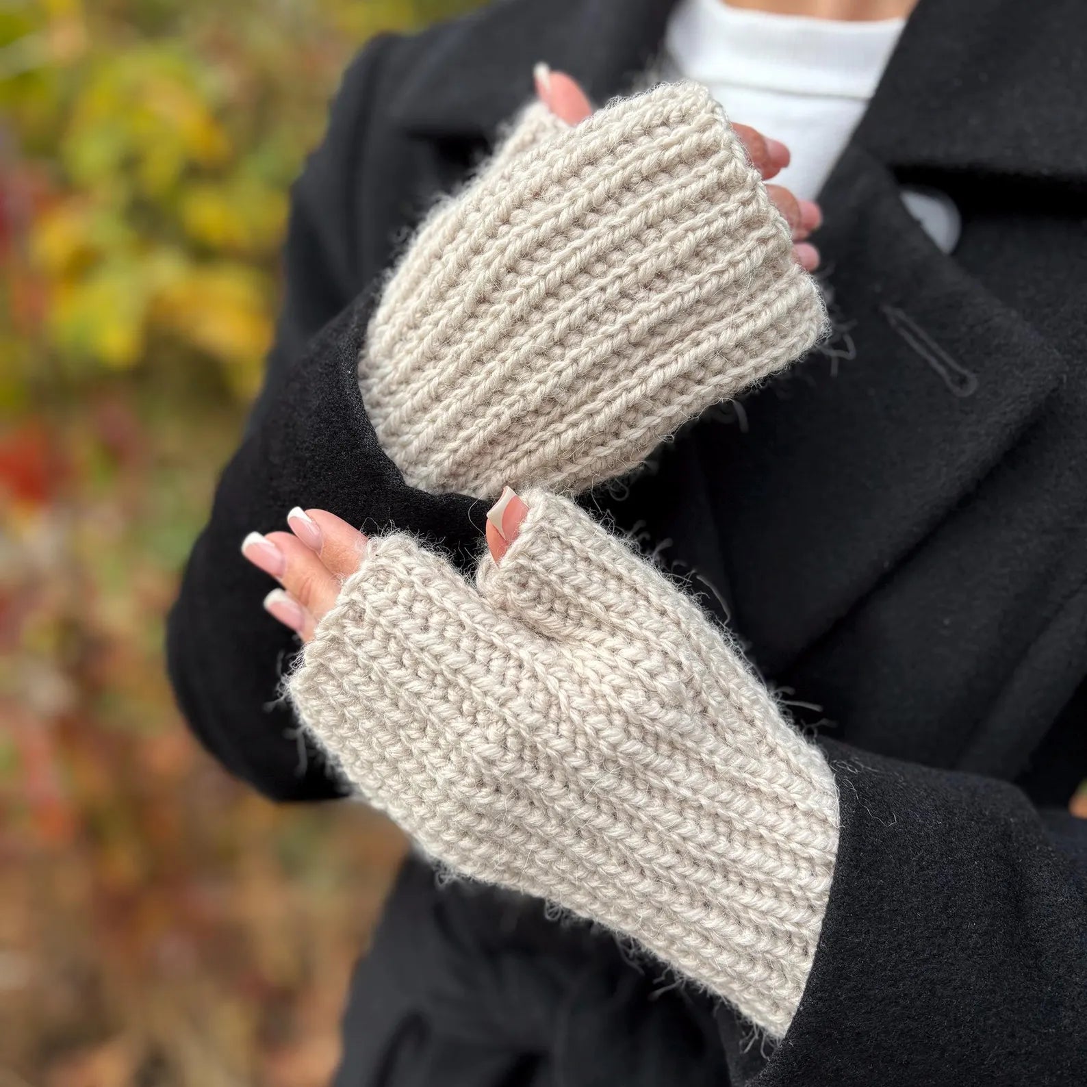 Fingerless Gloves Crochet Kit (skill level Beginner)