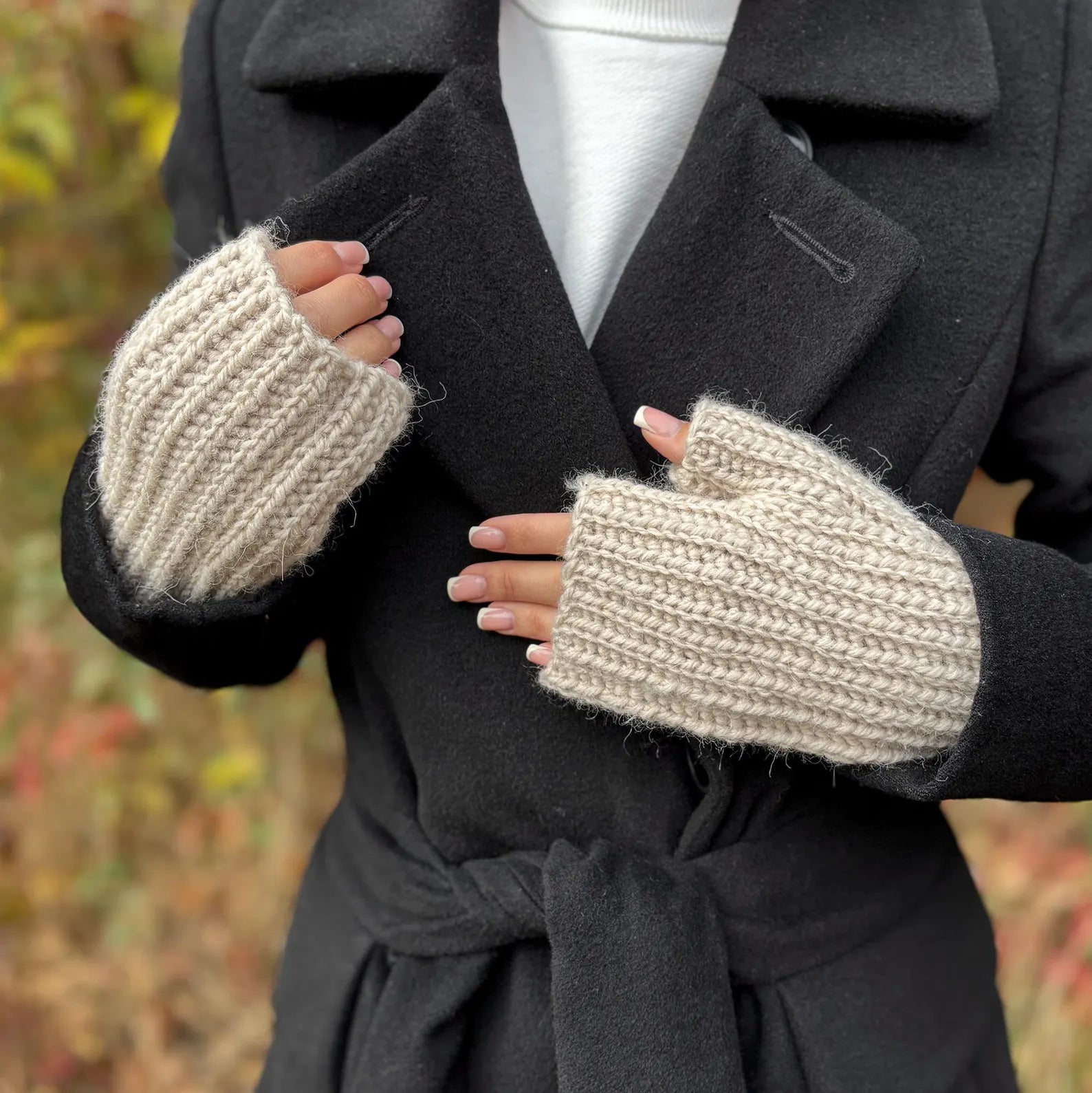 Fingerless Gloves Crochet Kit (skill level Beginner)