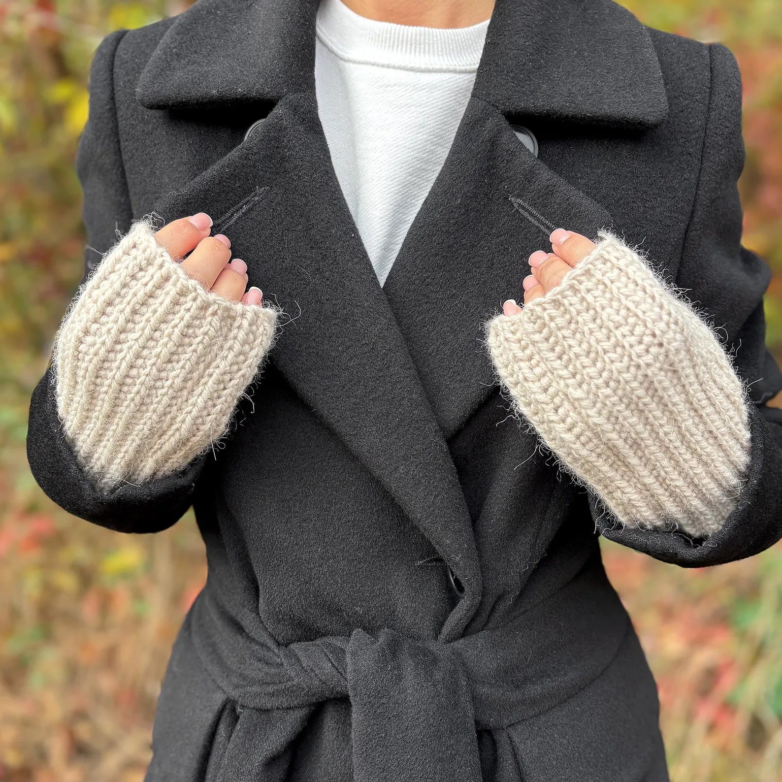 Fingerless Gloves Crochet Kit (skill level Beginner)