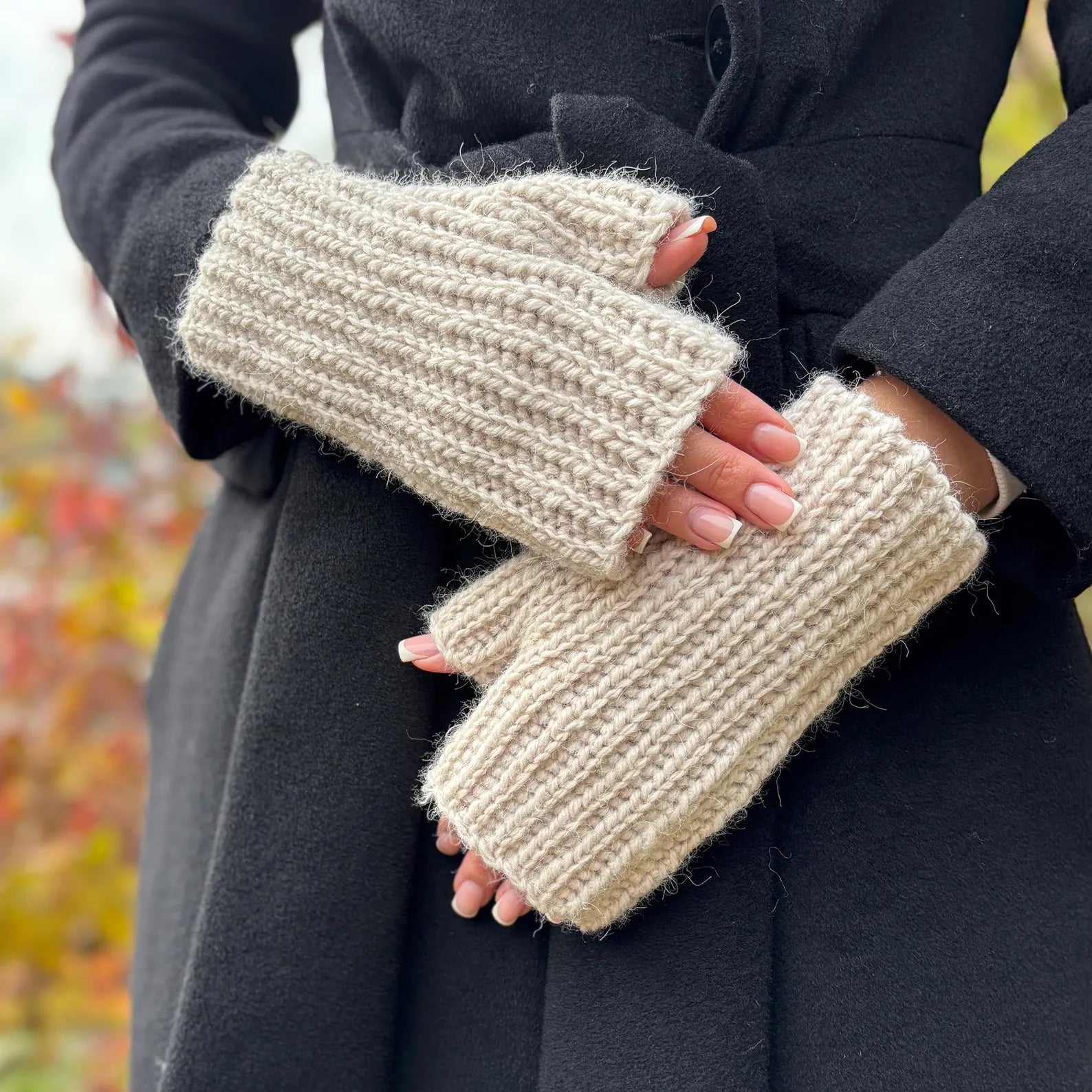 Fingerless Gloves Crochet Kit (skill level Beginner)