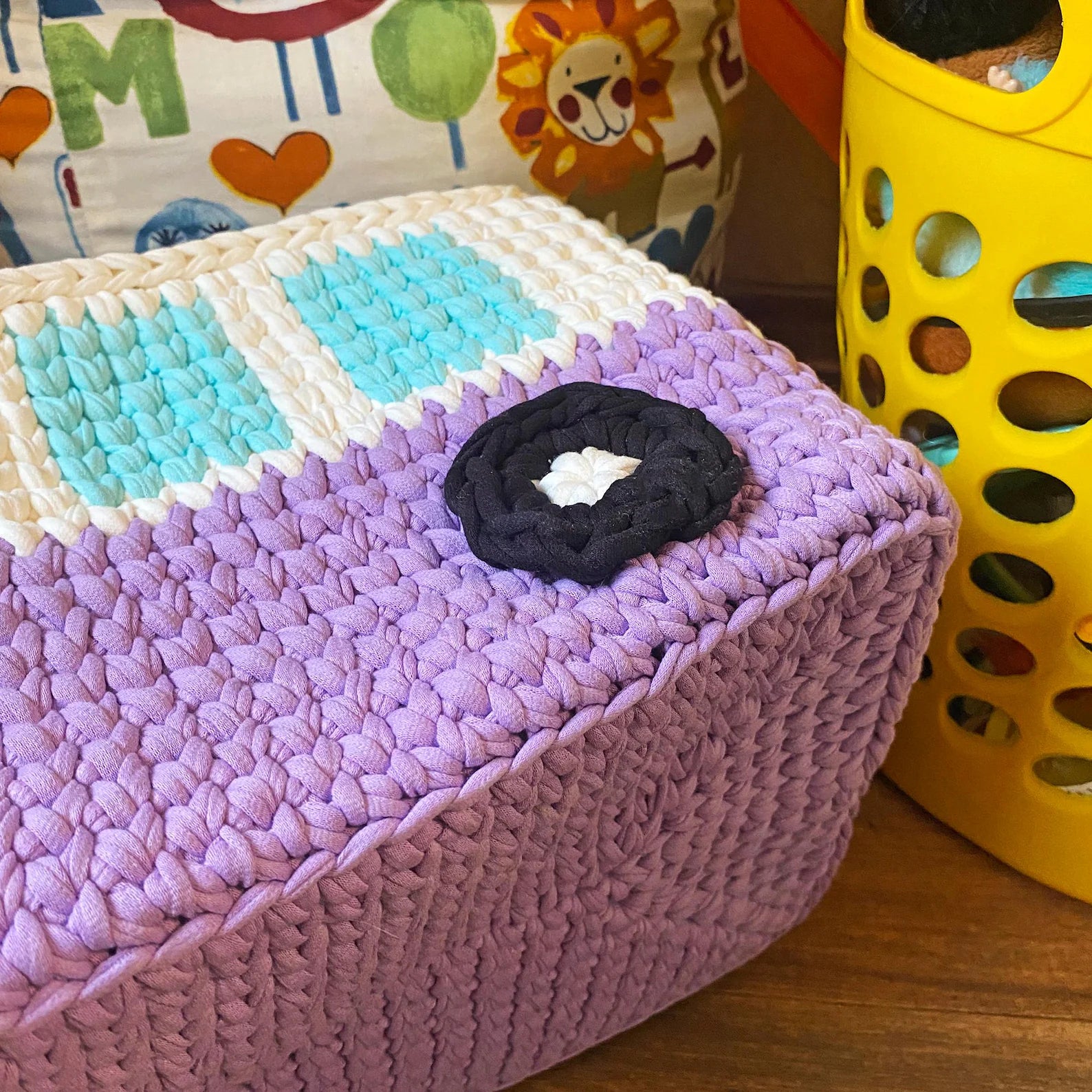 Pattern + Materials Retro Bus Nursery Basket Kit (skill level Beginner)