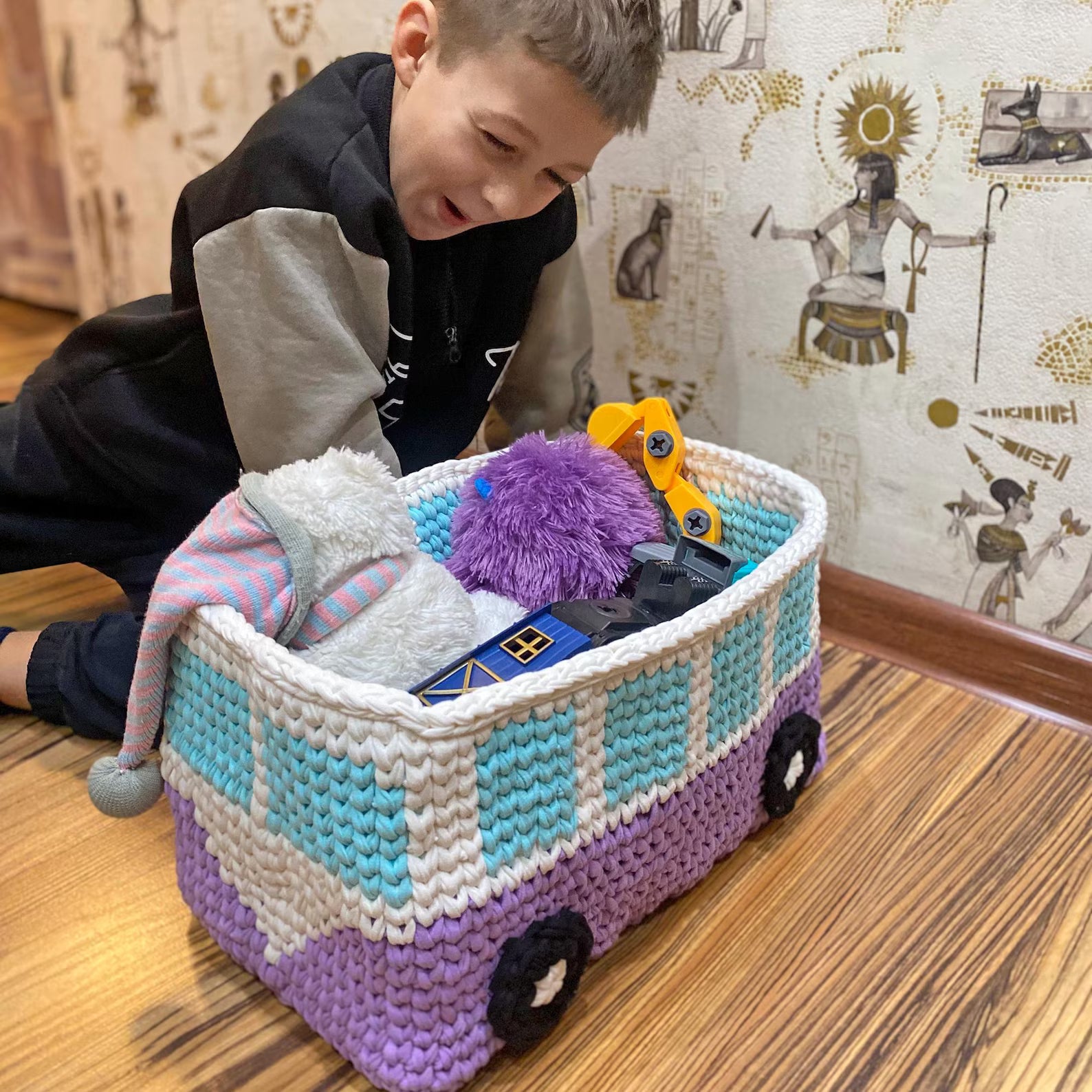 Pattern + Materials Retro Bus Nursery Basket Kit (skill level Beginner)